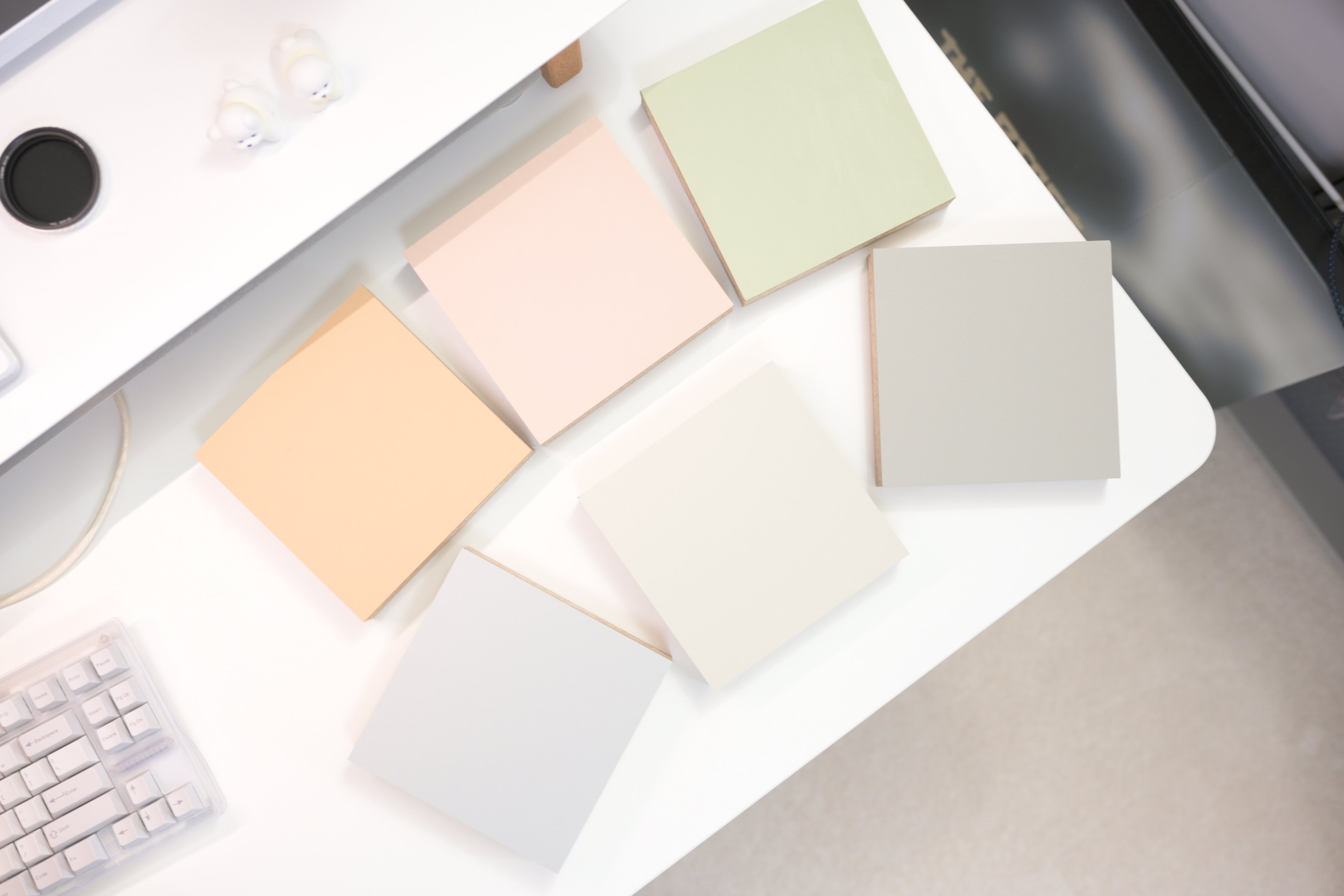 リノリウム天板】デスク大幅アップデートをしました！｜まち