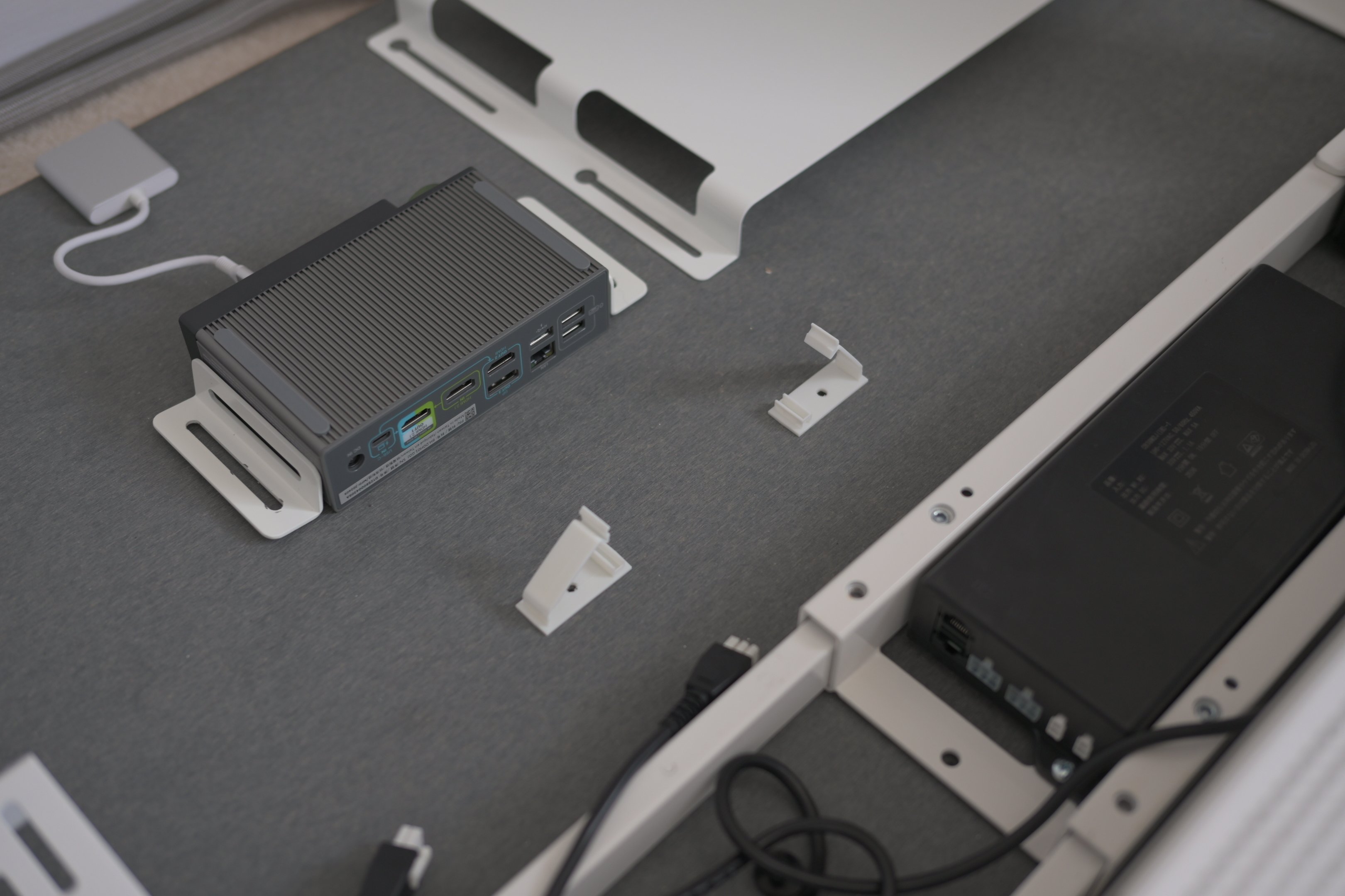 リノリウム天板】デスク大幅アップデートをしました！｜まち