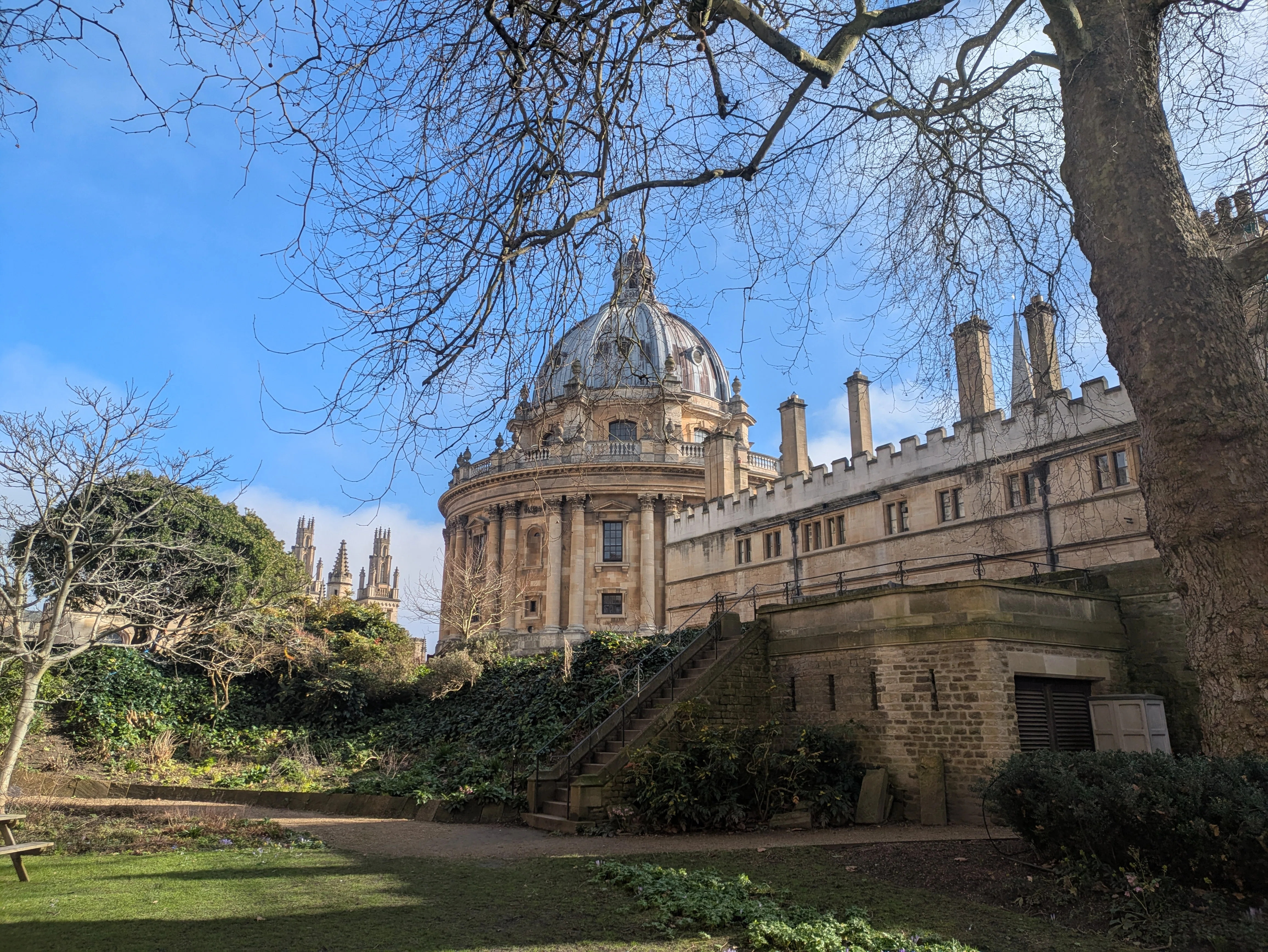 オックスフォード大学カレッジの福利厚生とは？？_Exeter Collgeを例に
