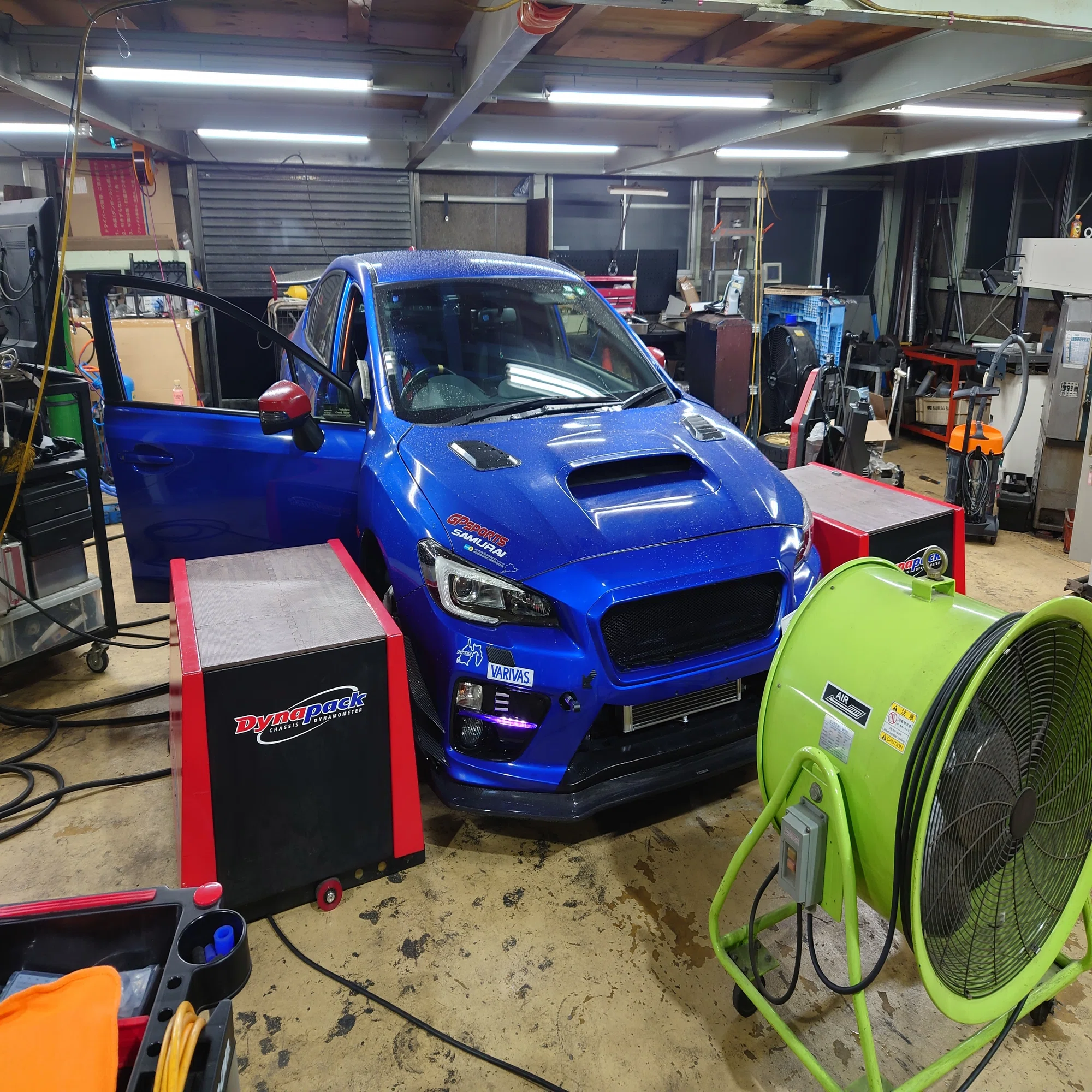 VAG WRX-S4やVMG レヴォーグ用に売られている とあるメーカーの 