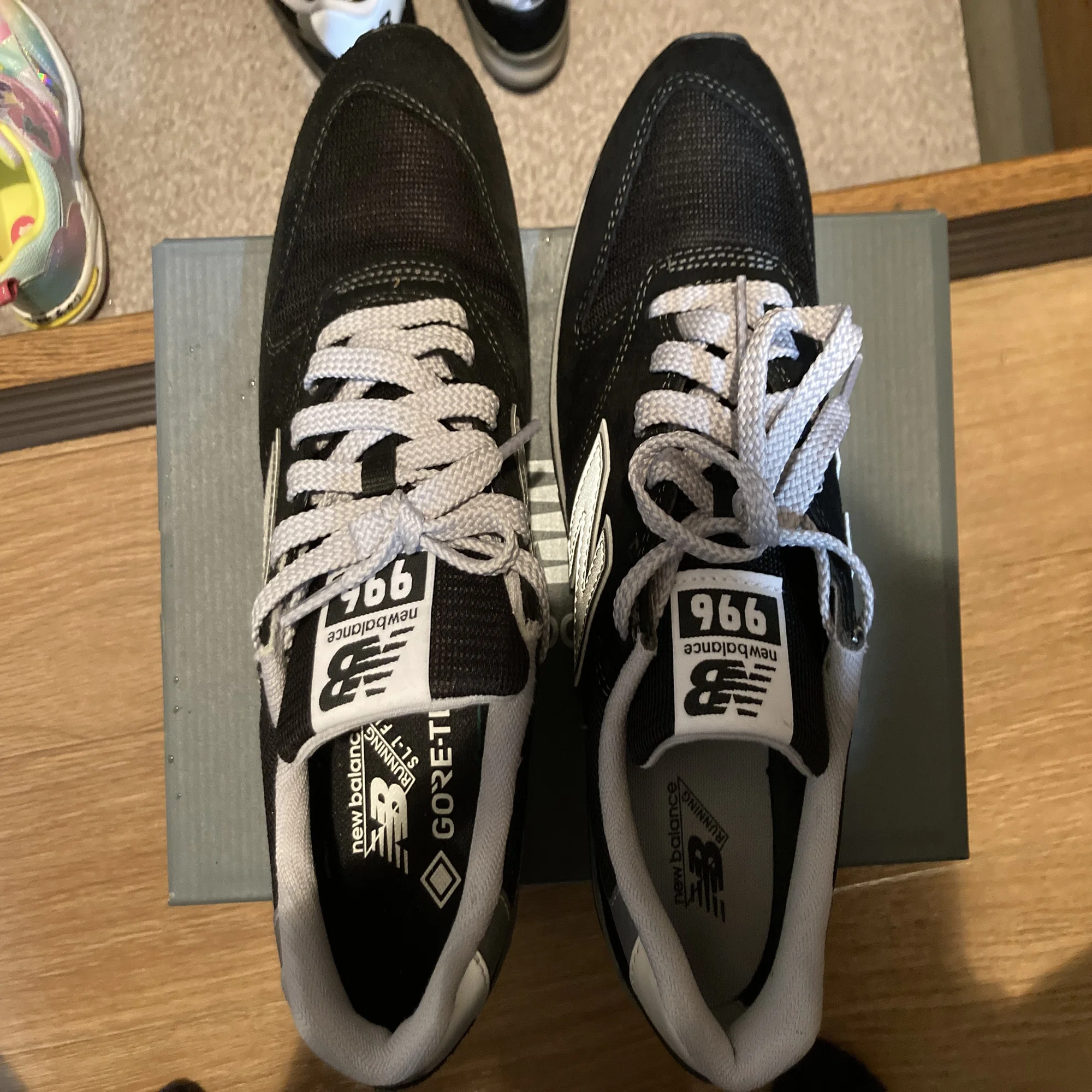ニューバランスcm996普通のとゴアテックスの比較｜こーひぃ