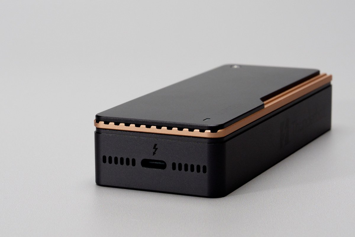 UGREEN M.2 SSDケース 80Gbps　Thunderbolt5対応 Amazon.co.jp: UGREEN M.2 SSD 外付けケース 【80Gbps超高速】 M