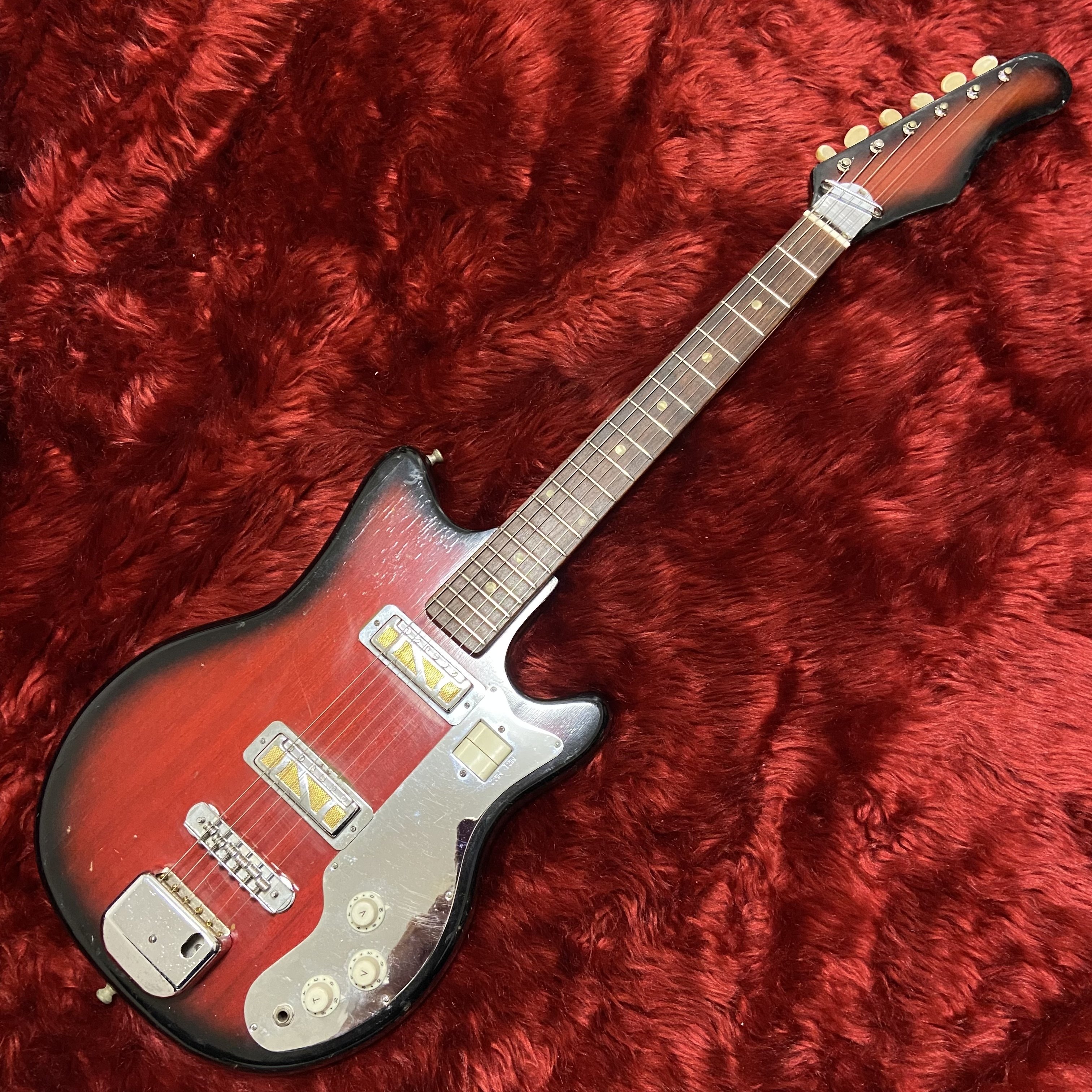 ビザールギターの修理とオリジナルパーツ｜Bridge Guitars