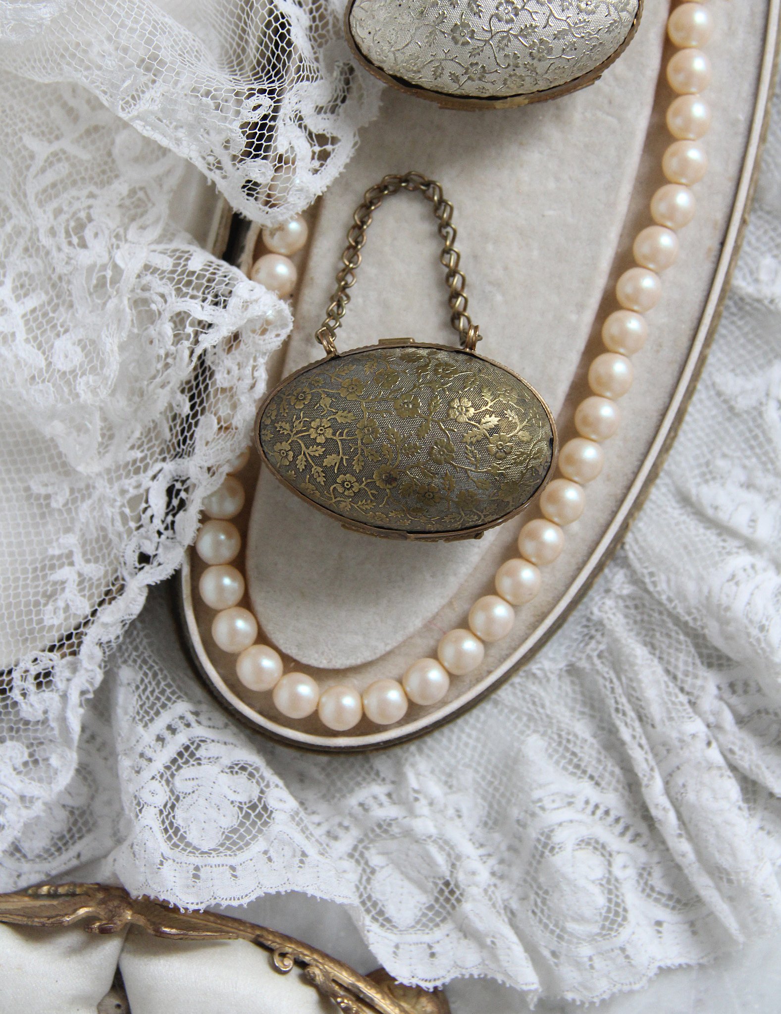 激レア未使用品⭐︎送料無料‼︎ マイセン 卵型 小物入れ 3点セット アンティーク 激レア未使用品⭐︎送料無料‼︎ マイセン 卵型 小物入れ 3点セット