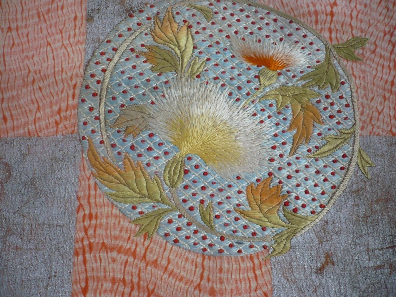 鑑賞しよう！（その1）薊に牡丹文様絞りに刺繍帯・技法解説｜昭和