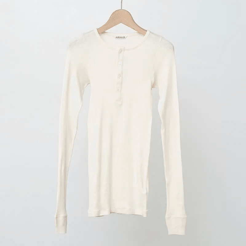 毎日着たくなる【AURALEE】 ORGANIC SOFT RIB HENLY NECK P/O