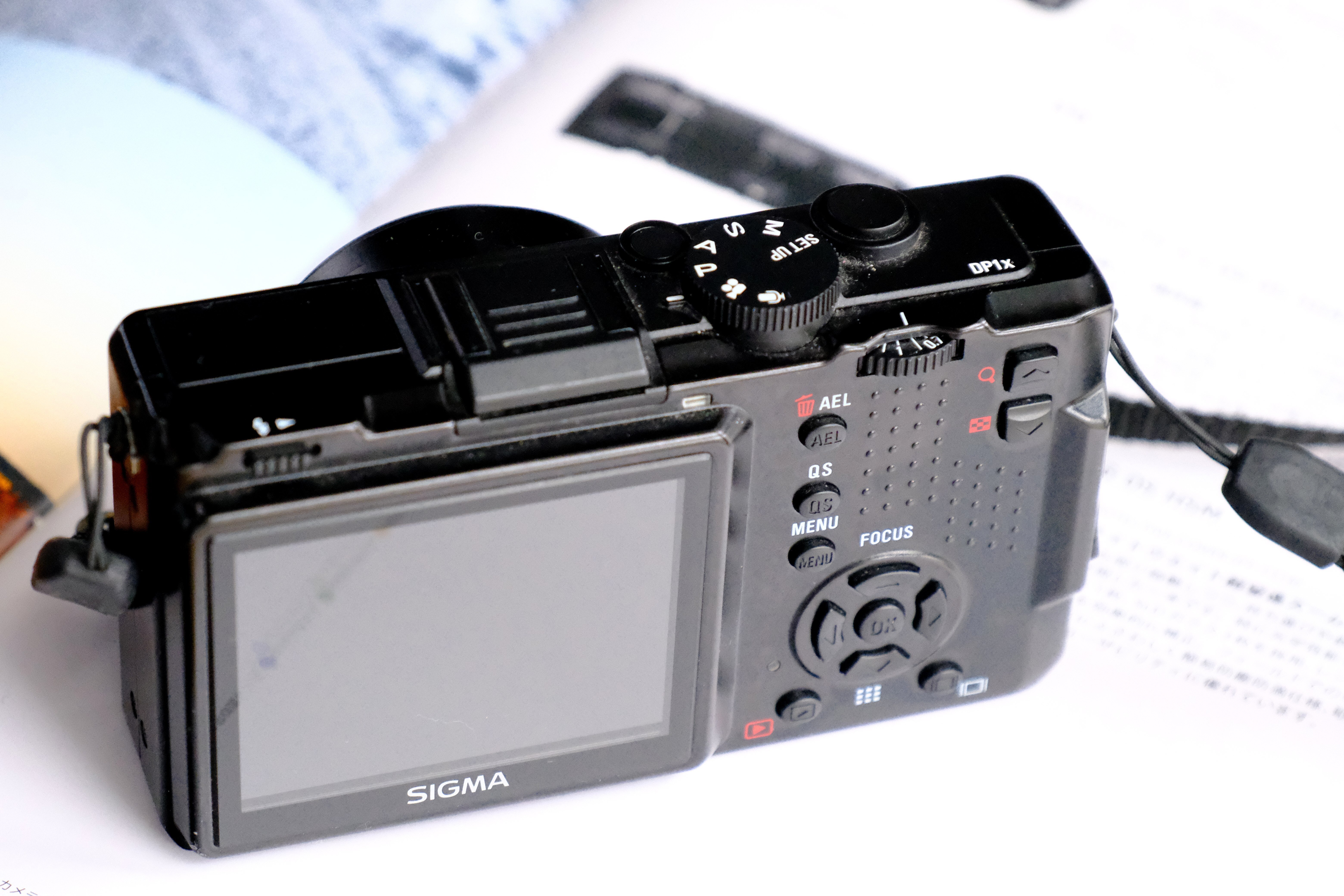 【美品・動作良好】Sigma DP1 コンデジ コンパクトデジタルカメラ Amazon | シグマ デジタルカメラ DP1 | コンパクト 通販