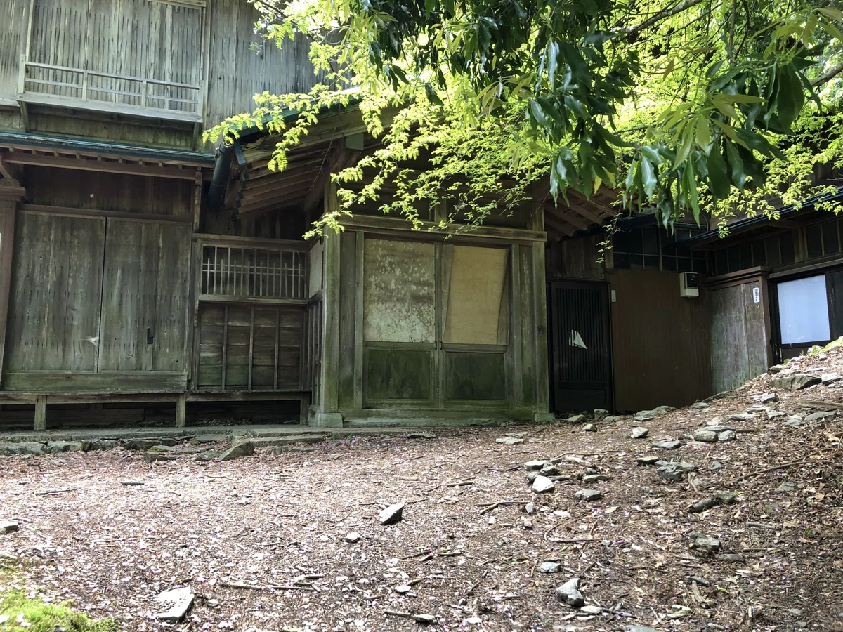 大きめの家屋