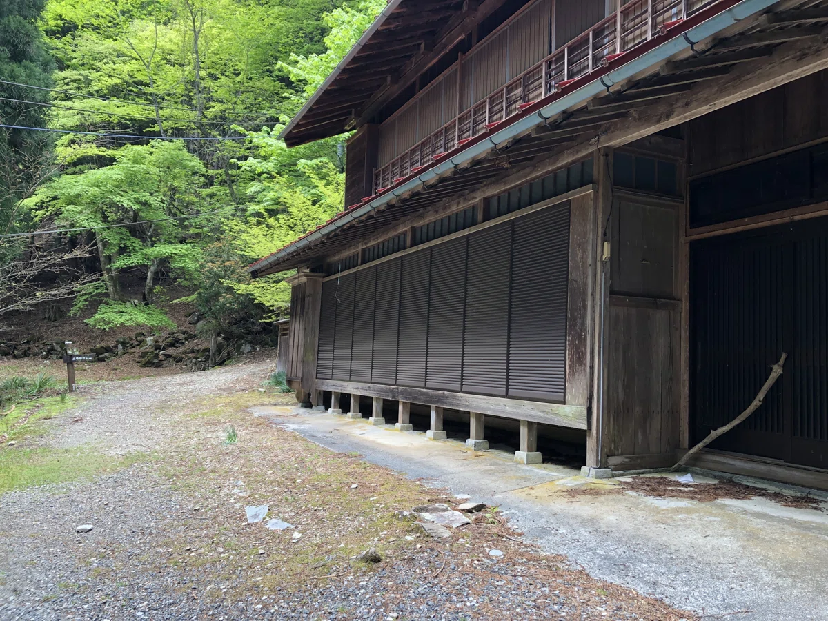 大きめの家屋