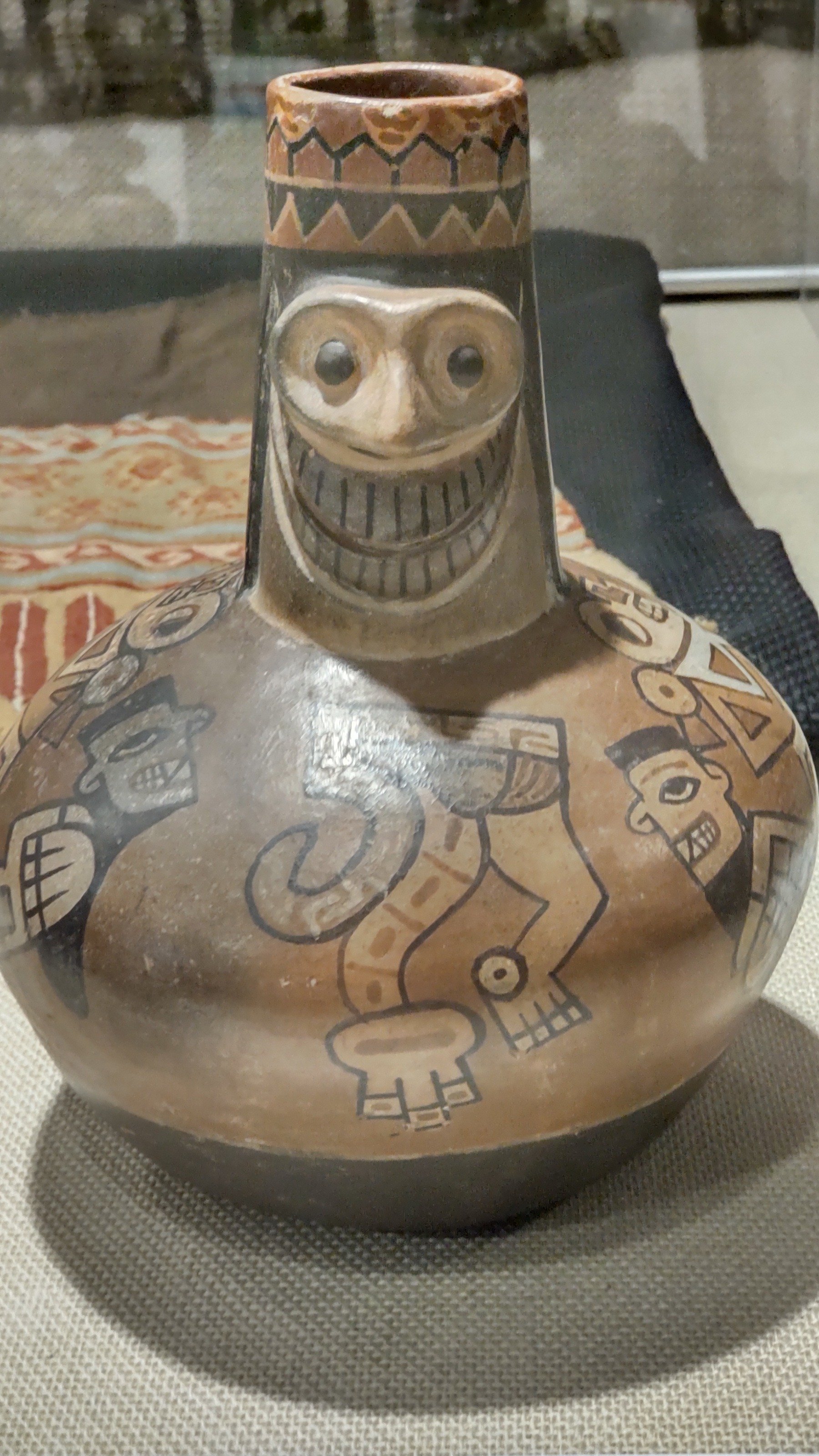中南米古美術　発掘品　器 古美術 猫 - ドンソン磨製土器壺 | 古美術品専門サイト fufufufu.com