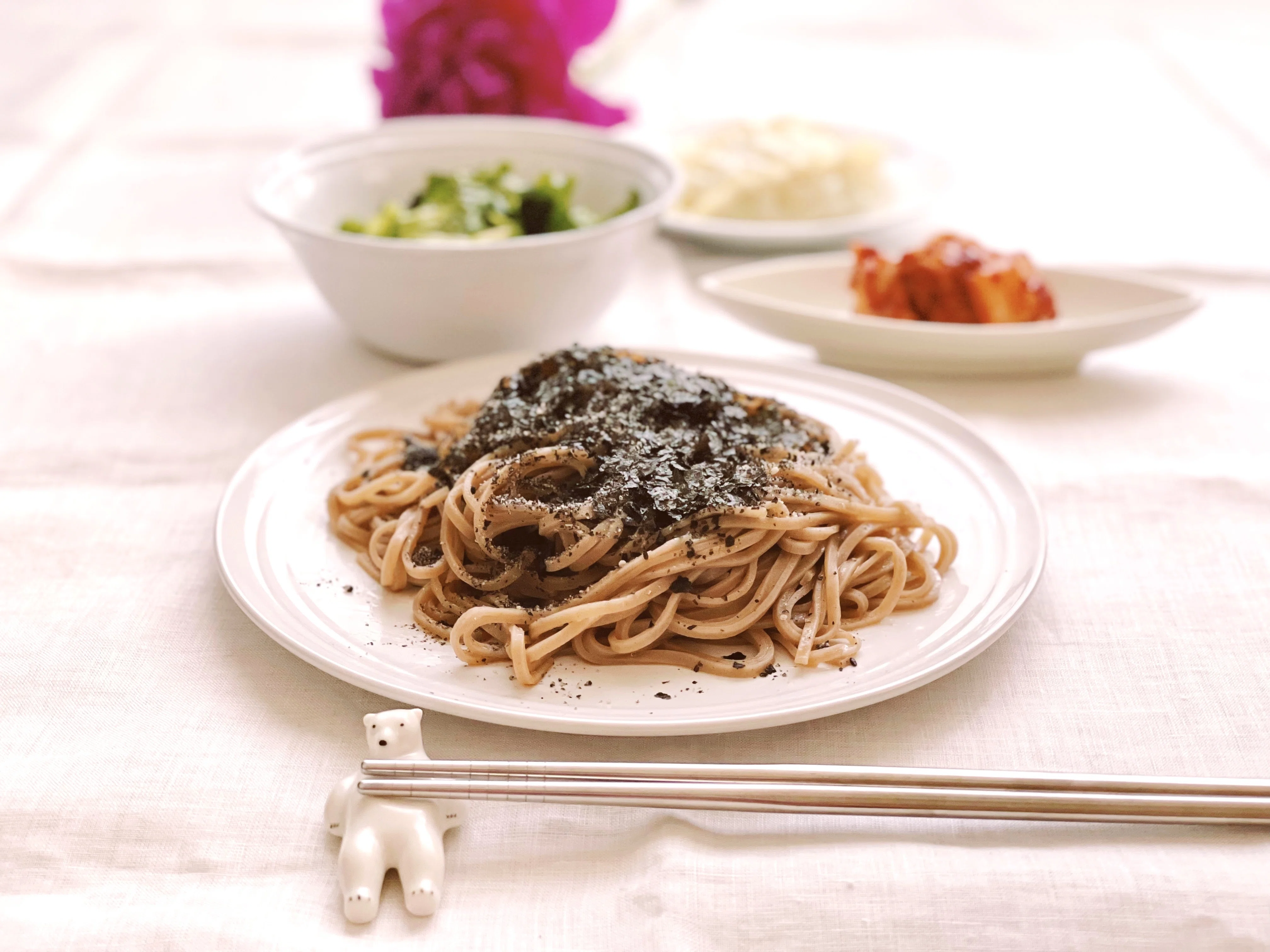 韓国えごま混ぜ麵〝トゥルキルムマッククス〟｜暑い季節にぴったり