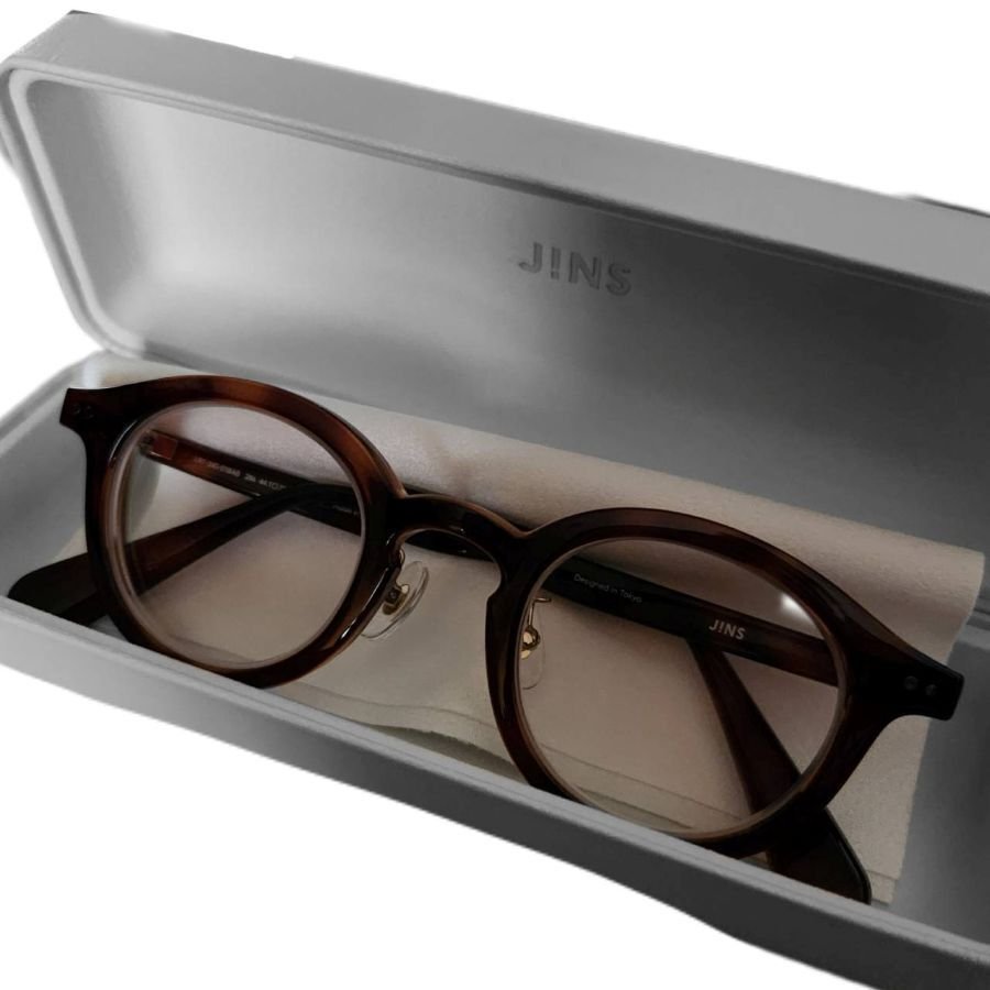 JINSの目が小さくならないメガネは本当に小さくならないのか｜まじめ