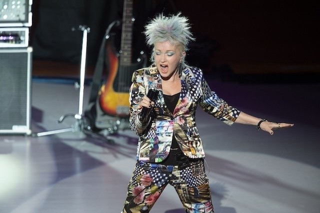 シンディ・ローパーについて知っておきたい12のこと｜ソニー