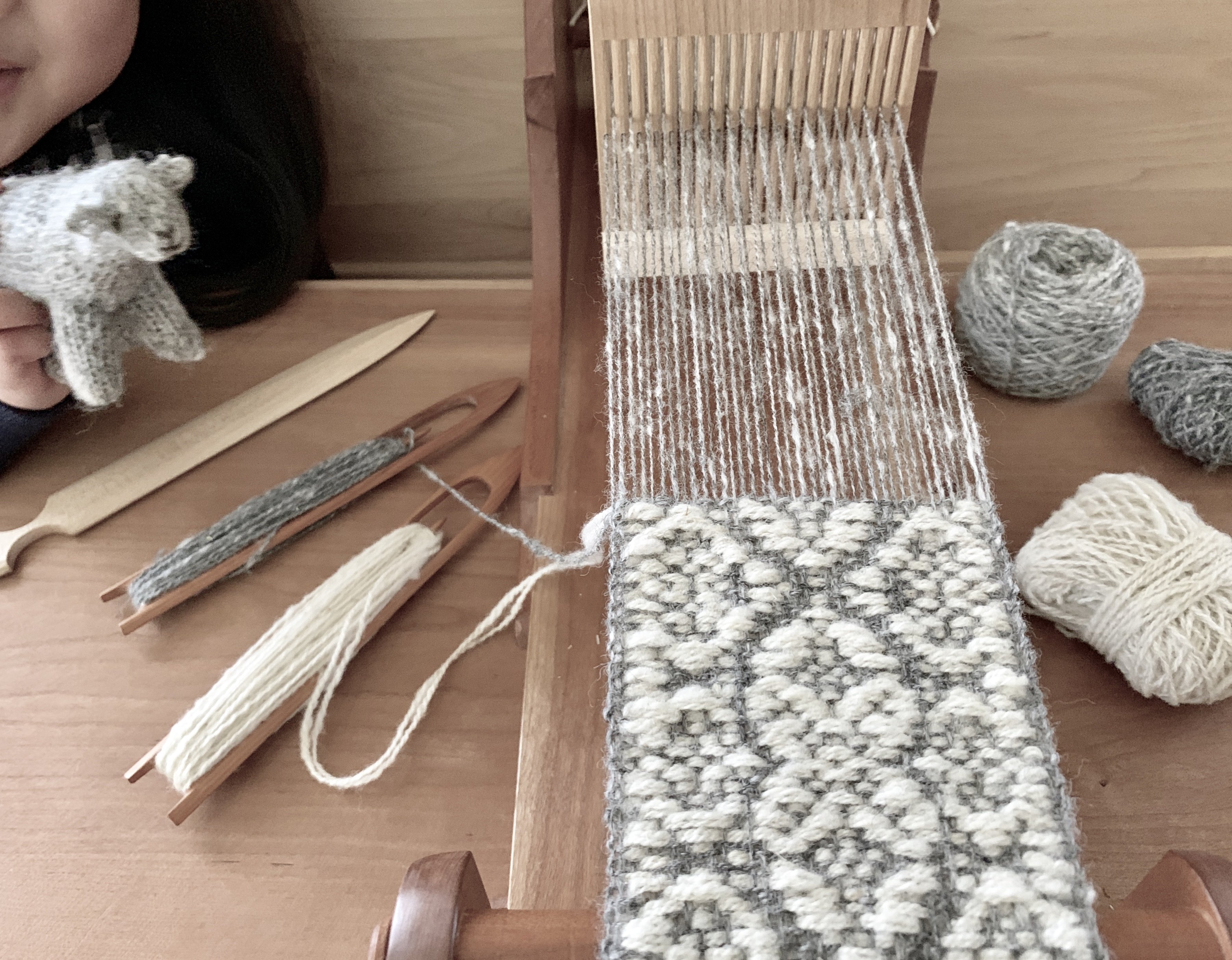 一台で、紡いで織るを叶える小さな道具。｜nysta o gnola 糸花生活研究所