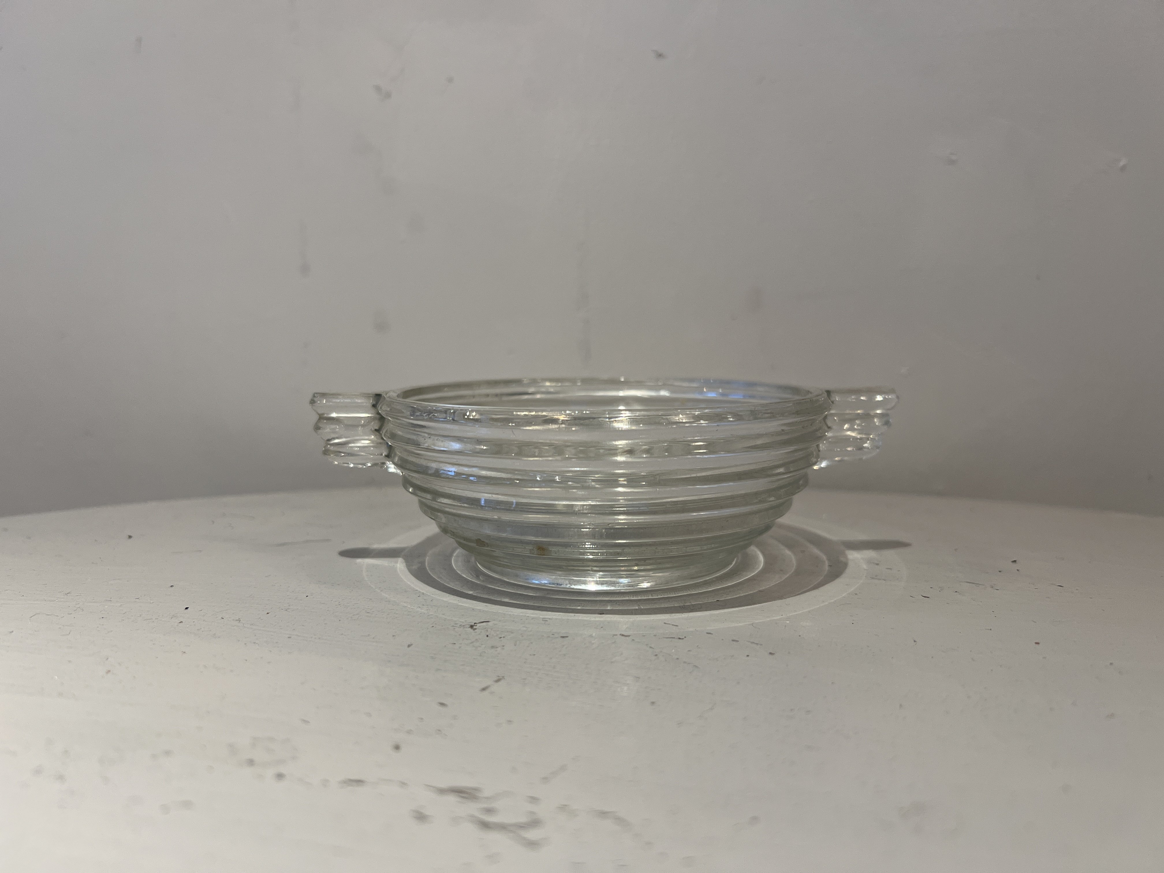 透明のリズム──アールデコのガラスボウルセット｜Gallery