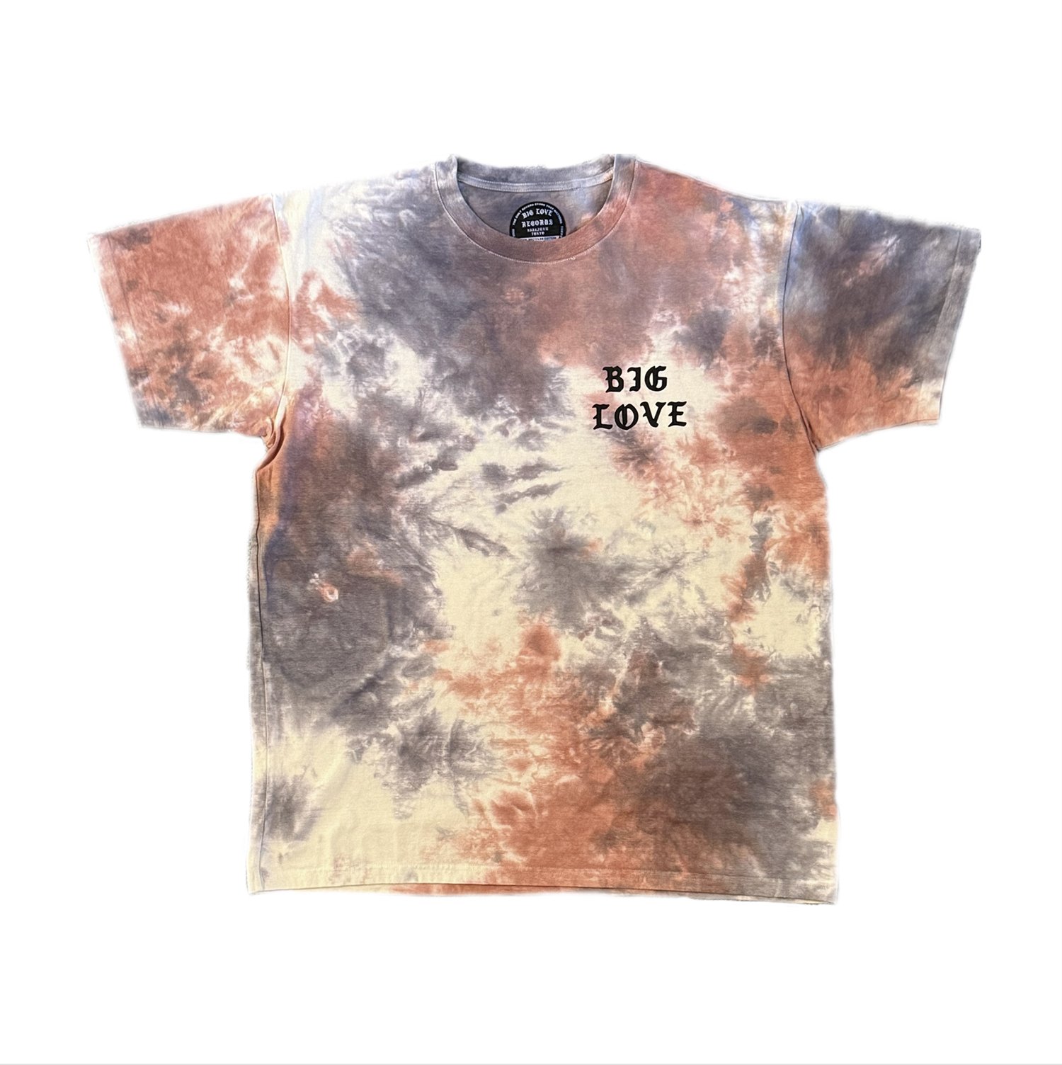 名もなき波が押し寄せる：Erika de Casierと共振する次世代ポップ