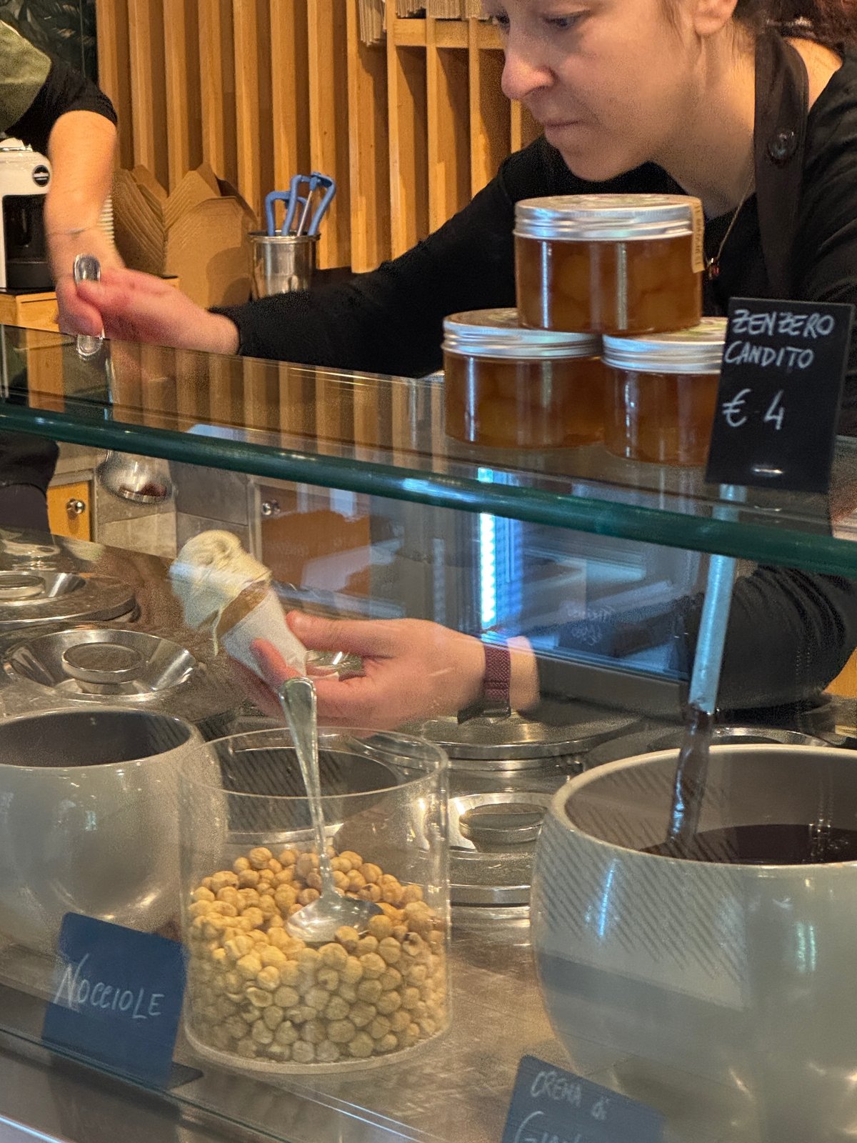 イタリアで出会った、文化としてのジェラート〜ただの冷たいお菓子じゃなかった〜