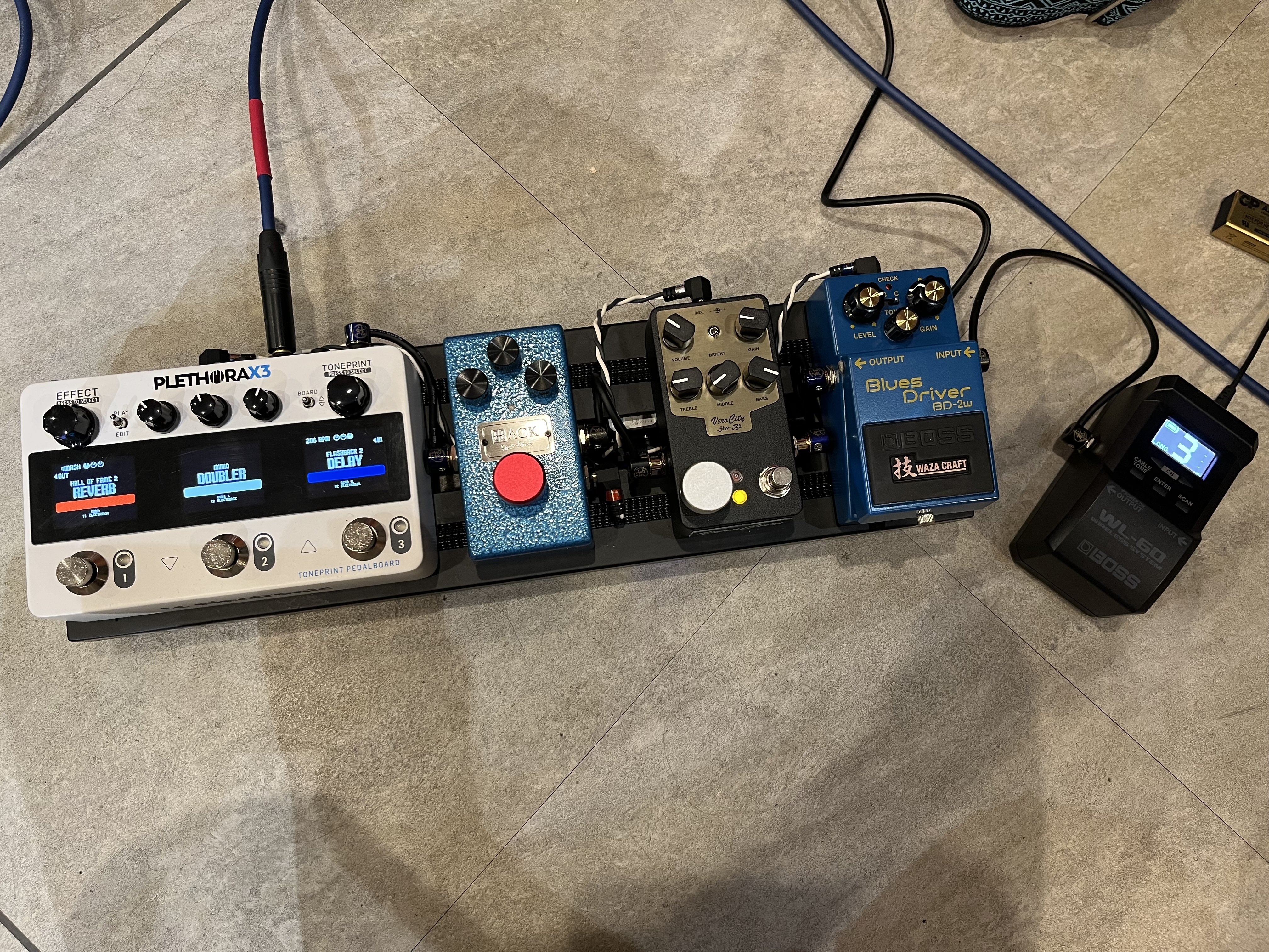 ギター verocity LNY-B2 rev-F-B2.jpg