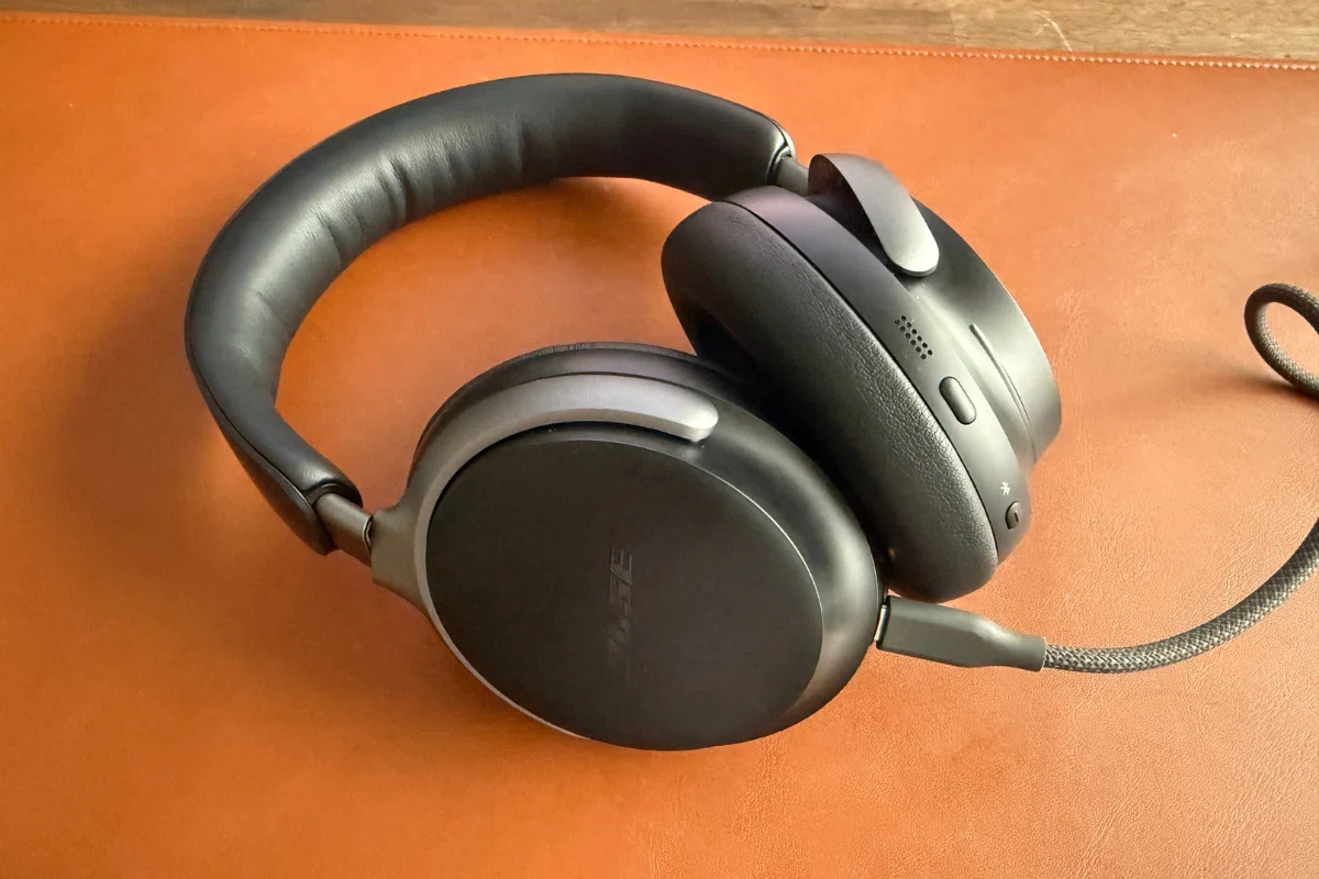 Bose QuietComfort Ultra Headphonesレビュー！圧倒的ノイズキャンセリングと臨場感で動画視聴・通勤が変わる最強ヘッドホン