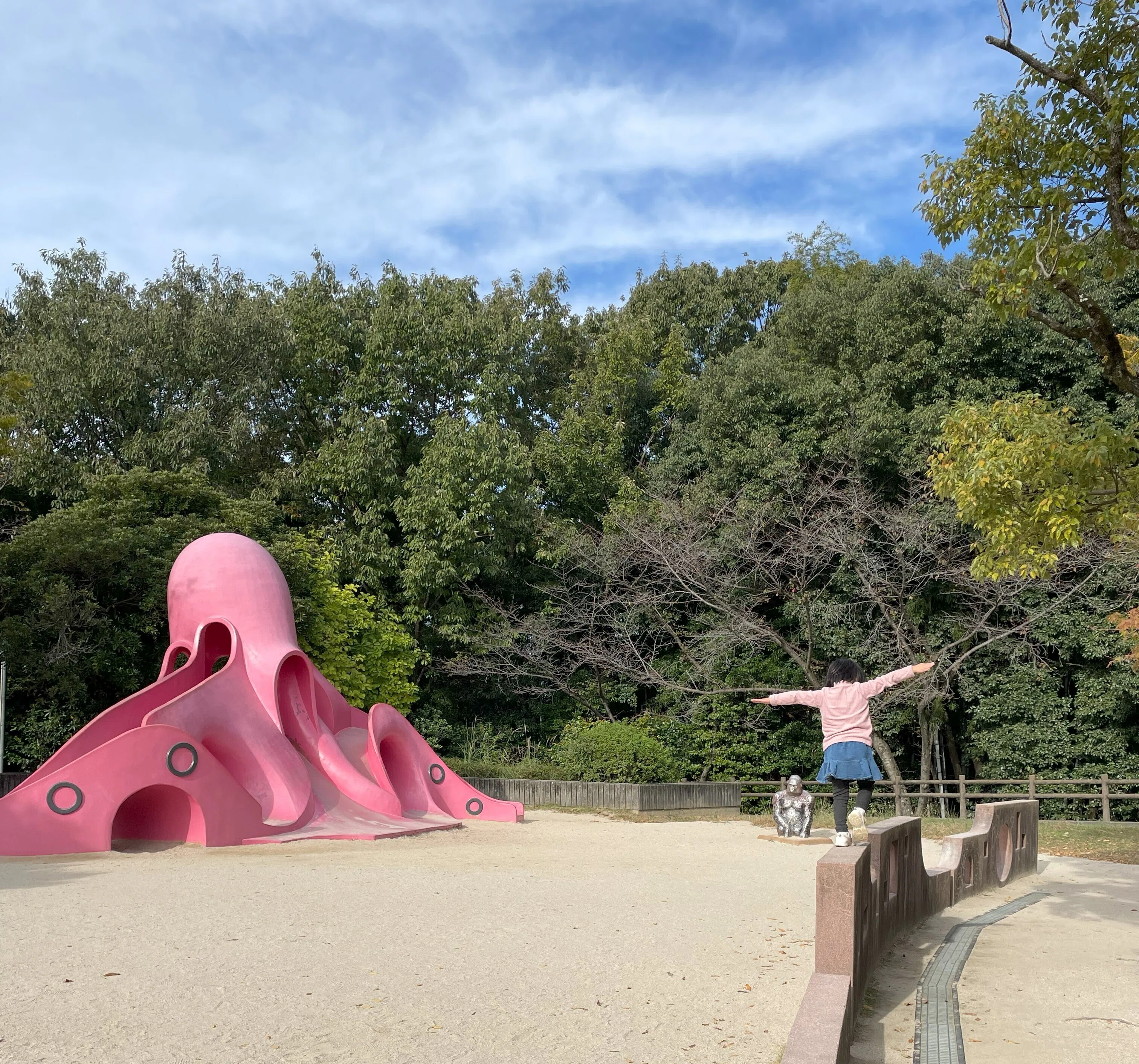 ゴリラが見守る、地域の憩いの場｜チェリーゴード空城パーク｜けい｜広島🍁