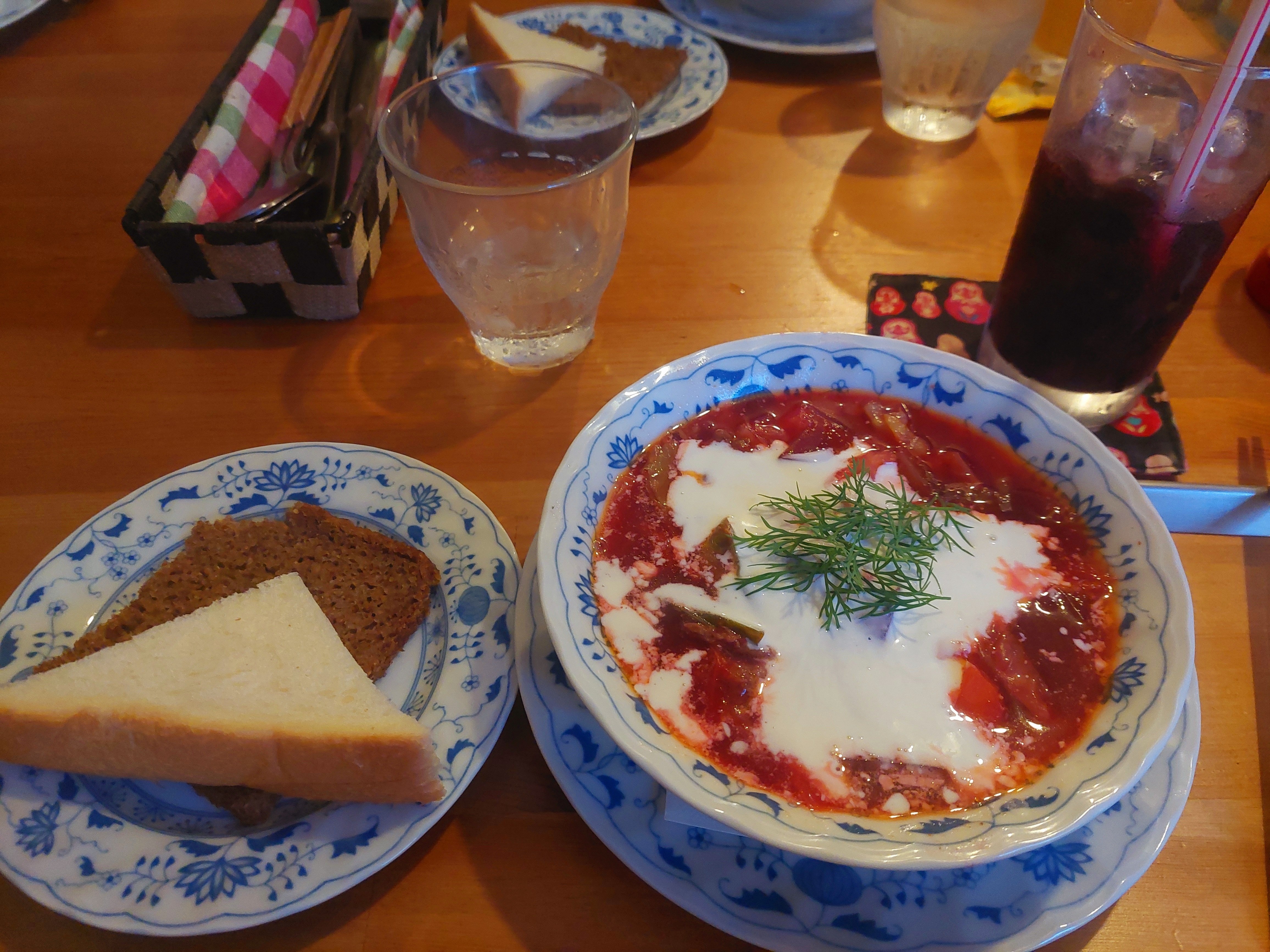 ロシア料理を食べた記録｜ロッサ