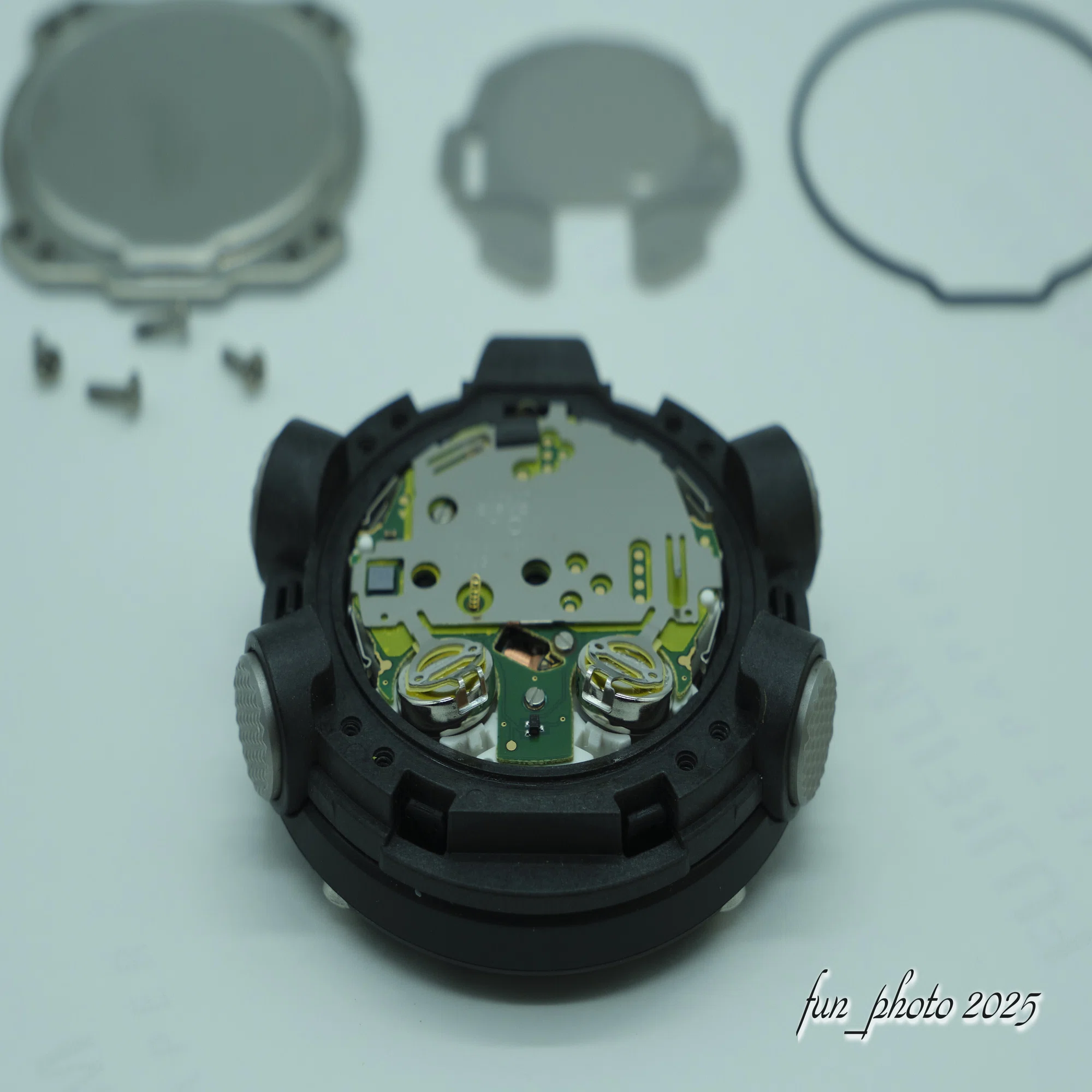 G-SHOCK GA-2000 電池交換 と SIGMA 70mm F2.8 DG MACRO ➁｜fun_photo