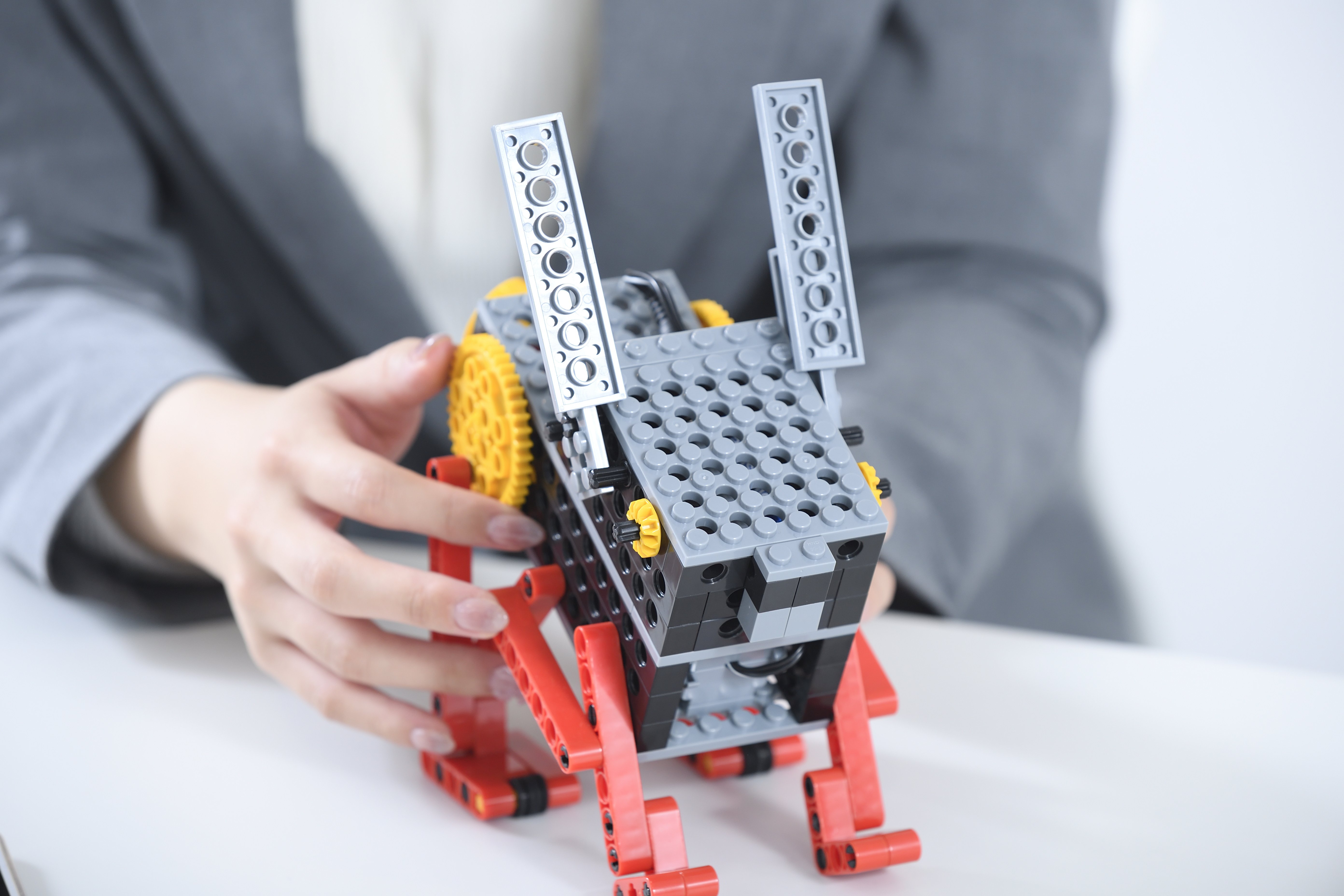 ロボット教室、体験会で出会う子どもたちの達成感と楽しむ笑顔が私の