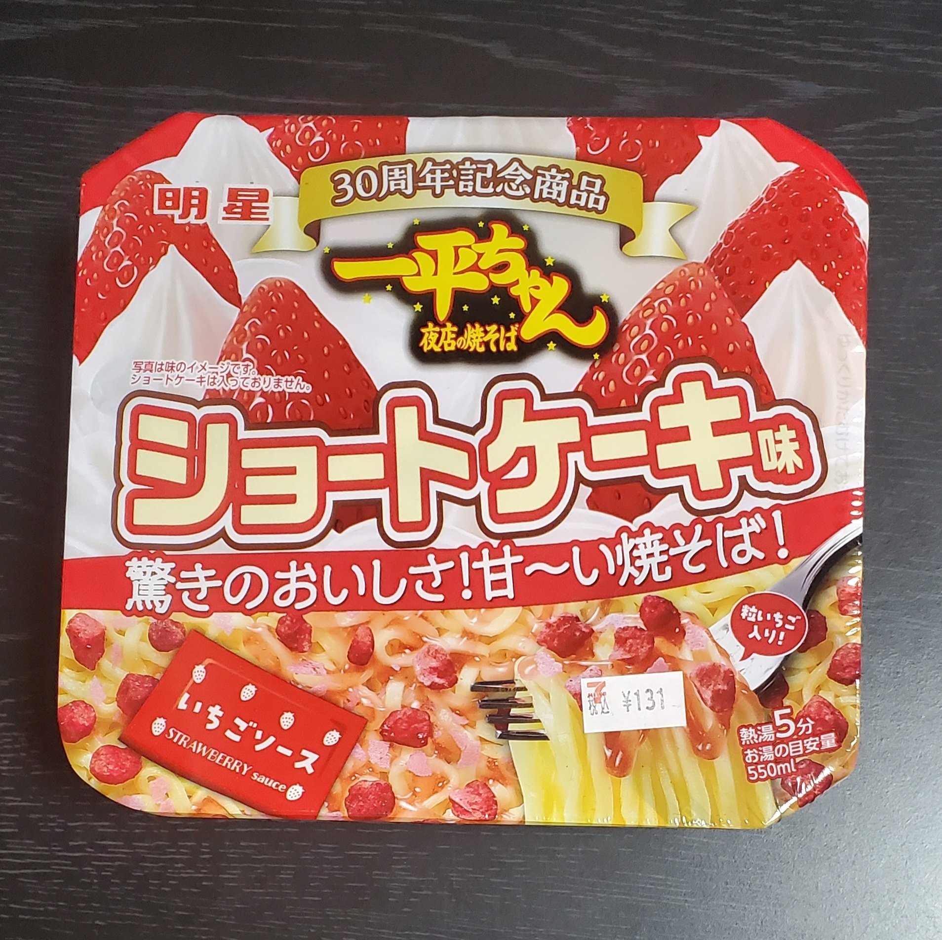 【期間限定】明星一平ちゃん 30周年記念！夜店の焼そばショートケーキ味×18個 焼きそば『一平ちゃん』30周年記念商品『明星 一平ちゃん夜店の