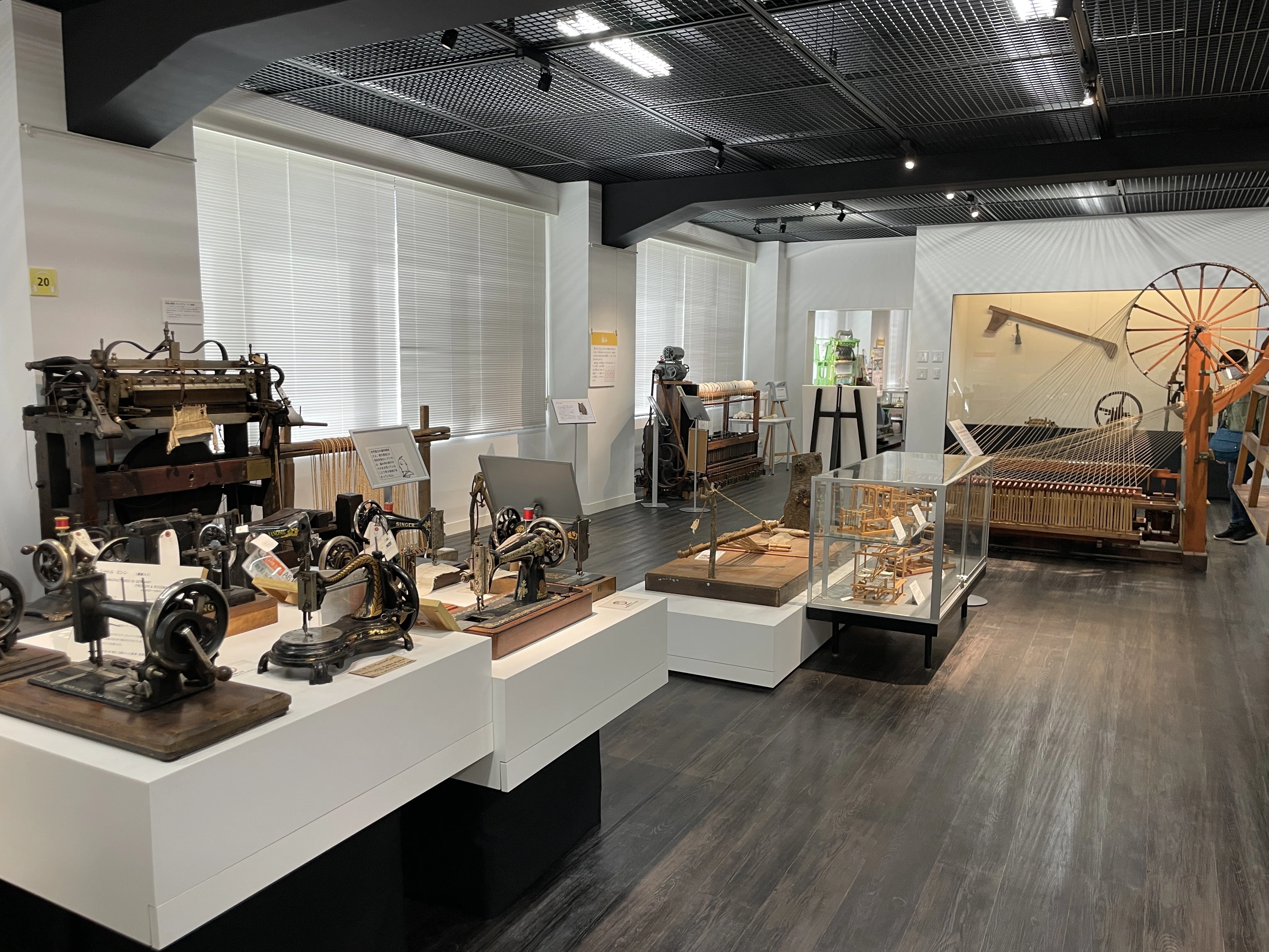 すごい博物館060】東京農工大学・科学博物館（本館）：工業用機織り機