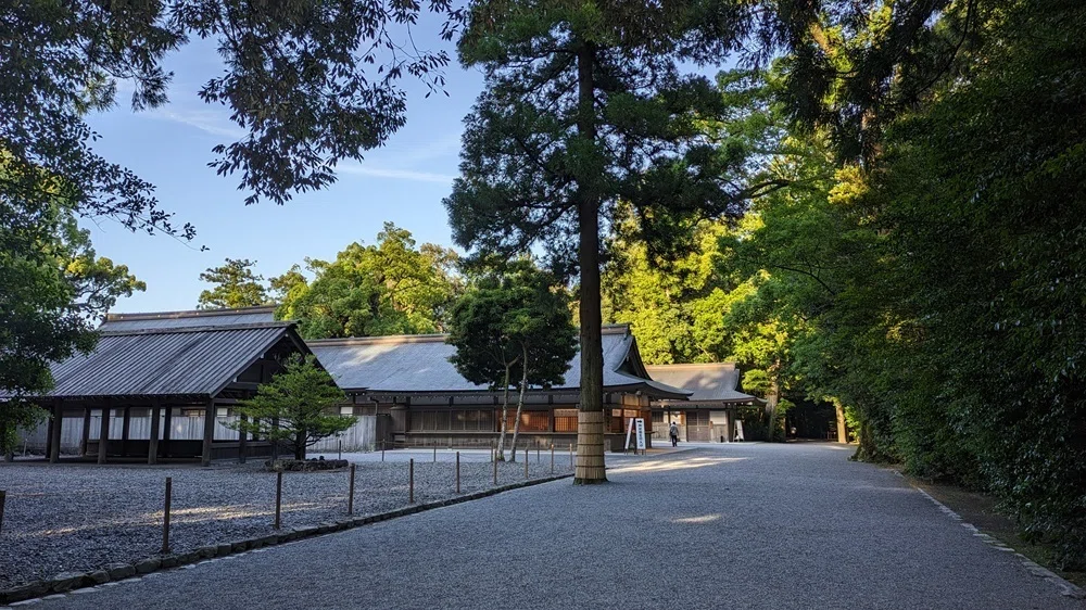お伊勢参りとは、外宮（豊受大神宮）を詣でることだった｜仏都伊勢を行く ～神と仏の伊勢神宮～
