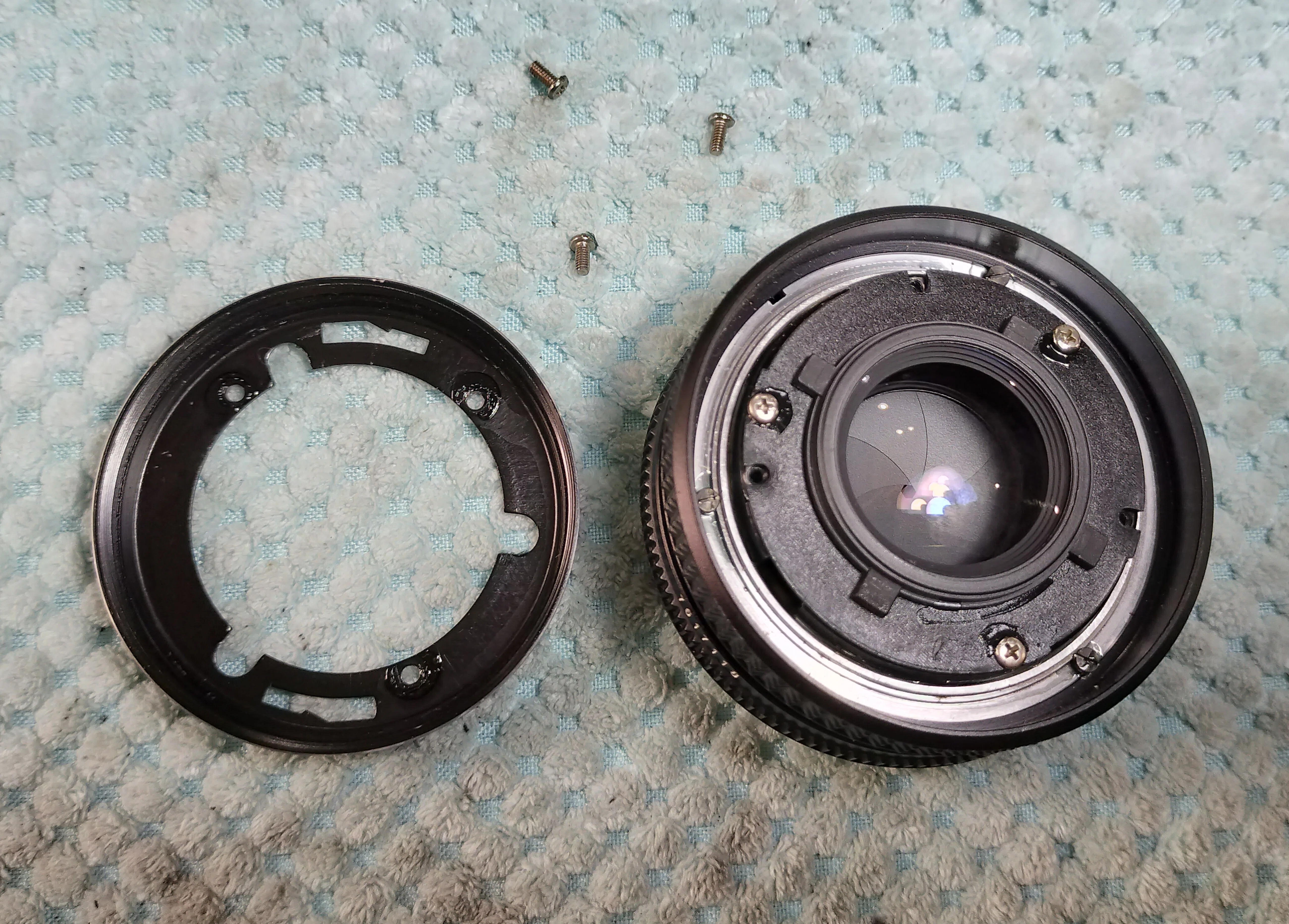 Konica Hexanon AR 40mm F1.8の分解｜フィルムカメラ修理のアクアカメラ