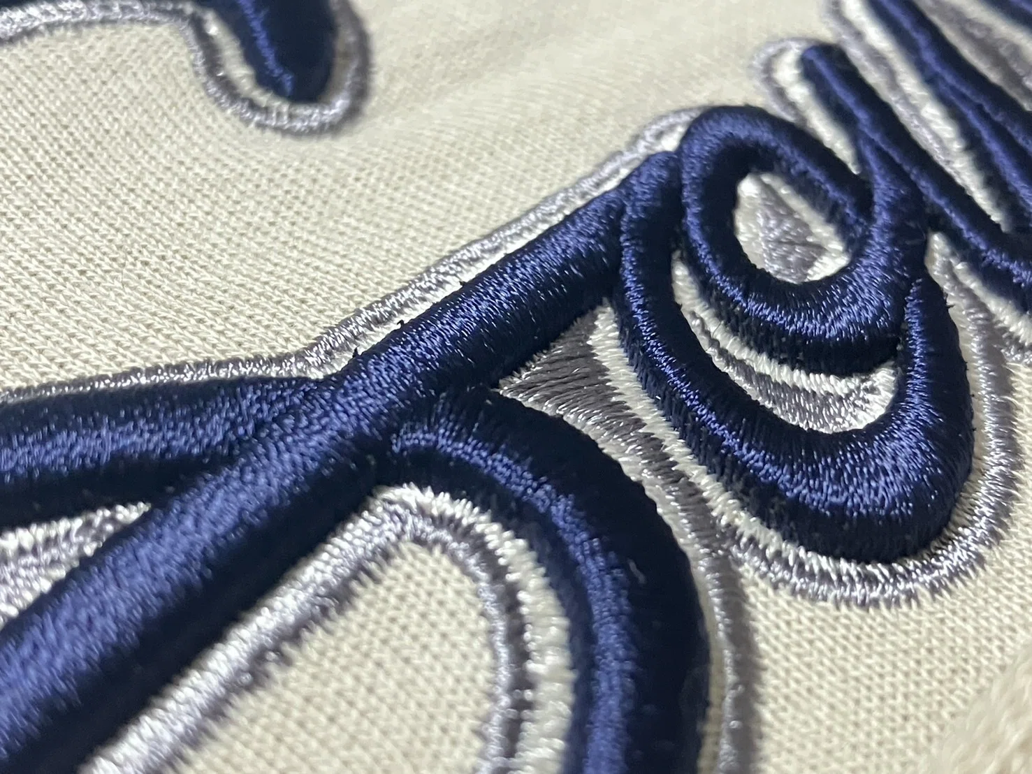 AONE4SURE WORLDFAMOUS 刺繍立体ロゴ スタジャンジャケットL
