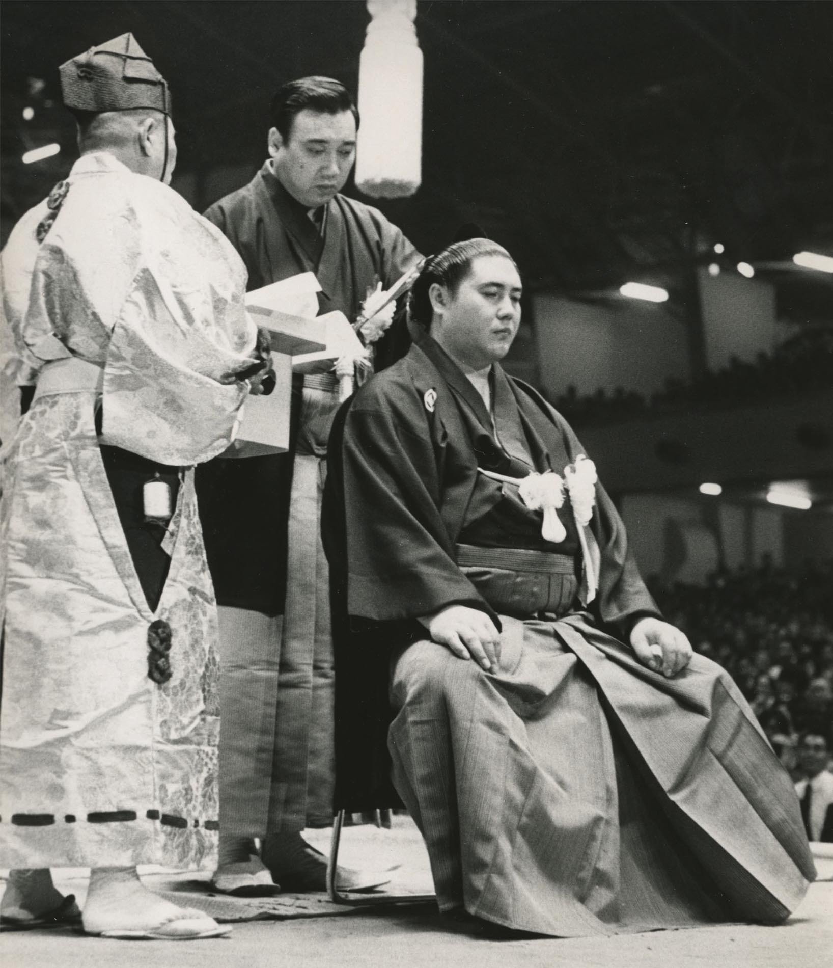 足腰の衰えは隠しようがなく、31歳で現役引退を決意【大鵬連載#8】｜東