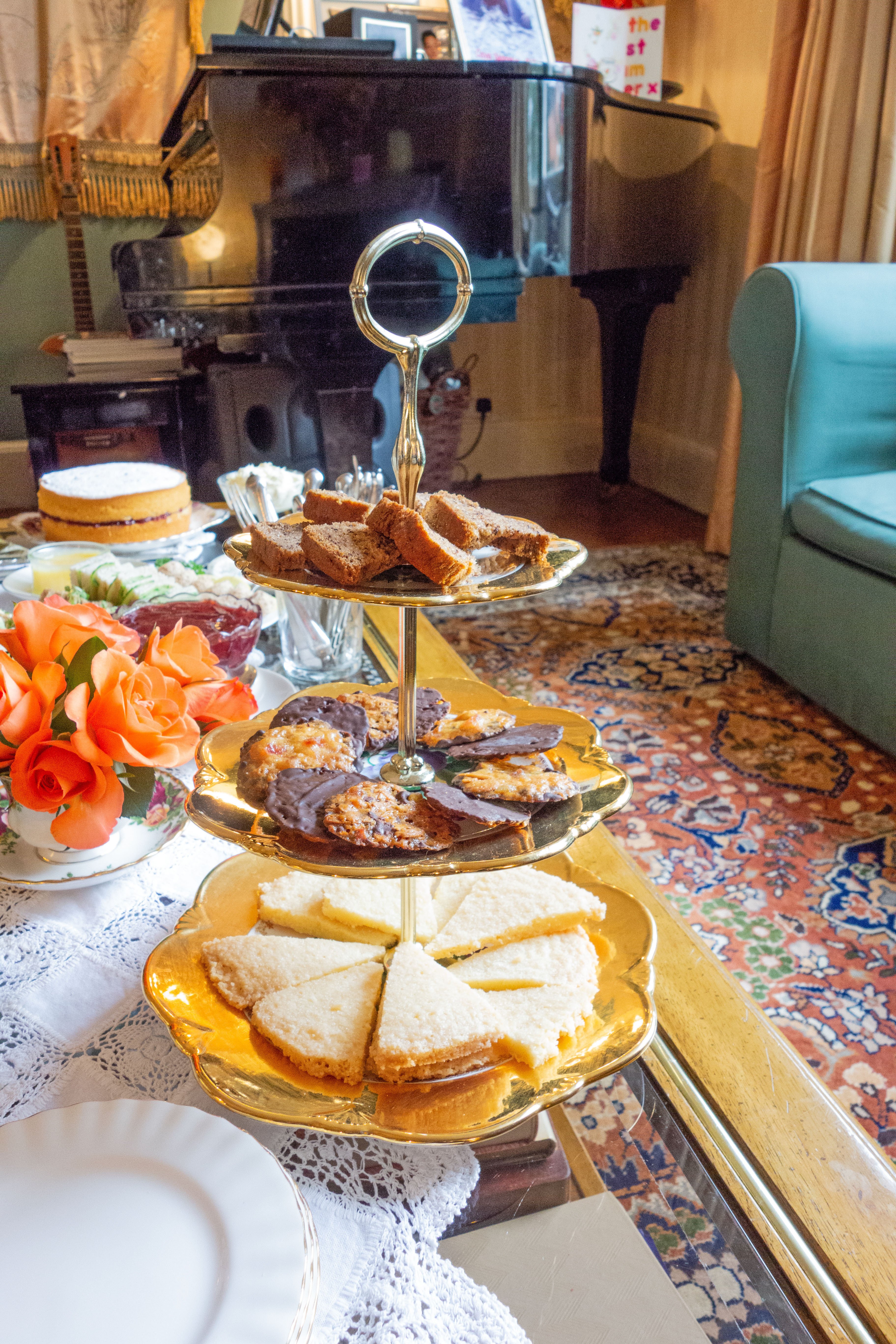 アフタヌーンティー なのに 3段スタンドがない！？ お菓子紀行NO.13