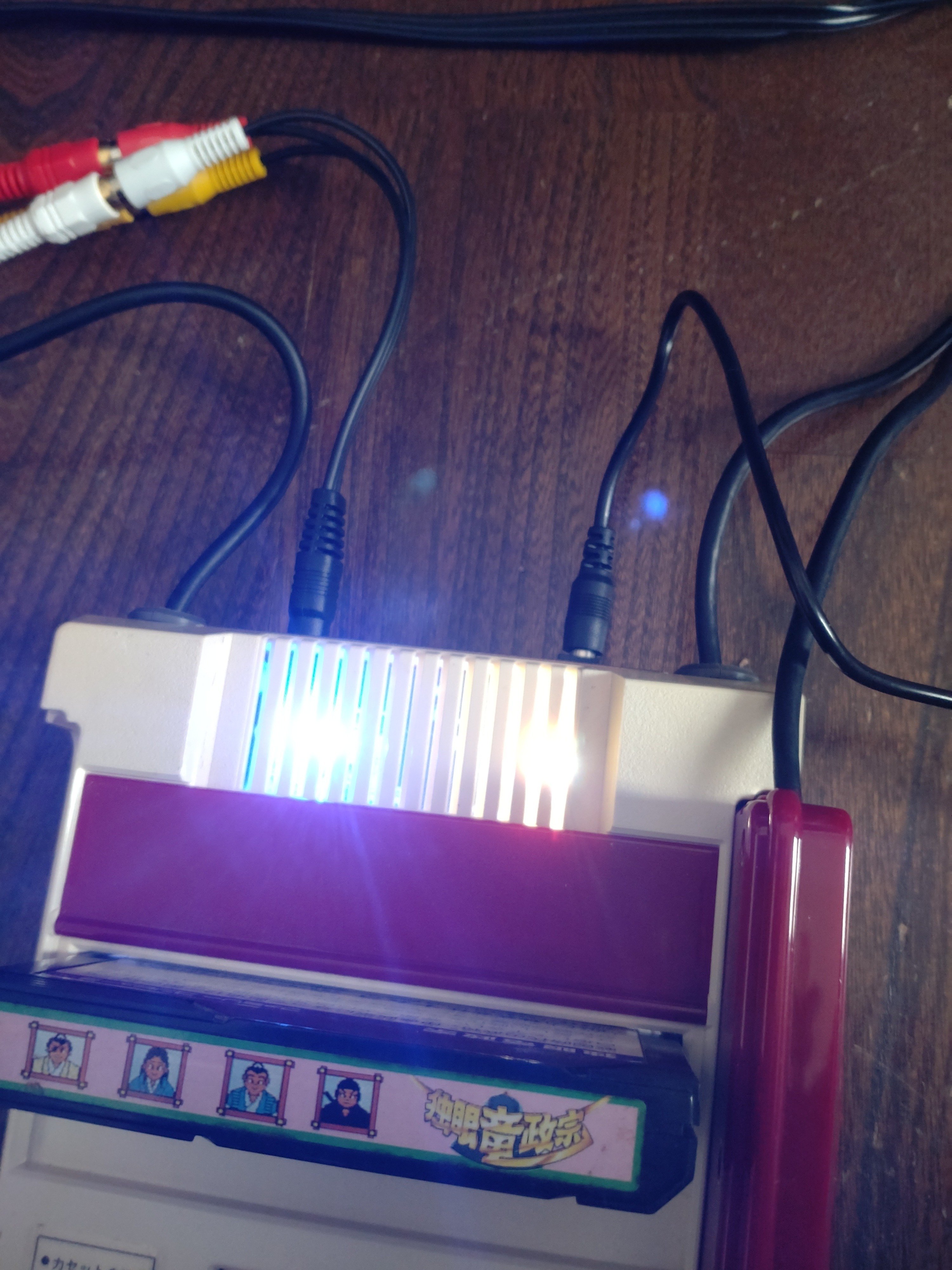 ✅一発起動　純正ファミコン＋USB給電＋疑似ステレオ音声＋コンゴム新品 ✓一発起動 純正ファミコン＋USB給電＋疑似ステレオ音声＋