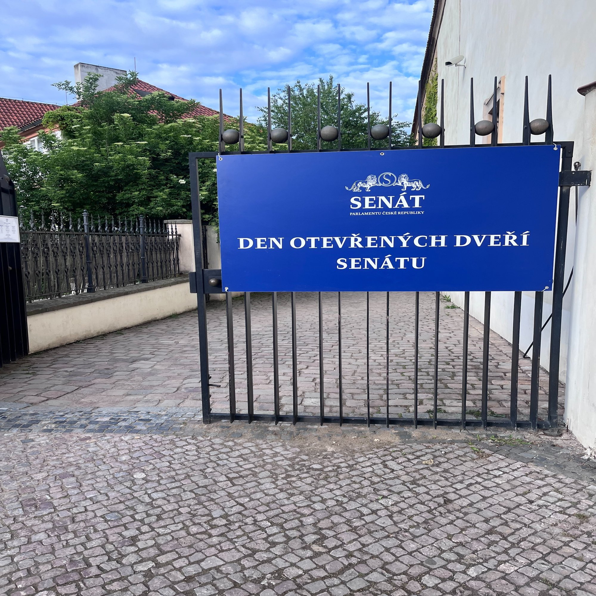 チェコの上院と下院に行ってきた！｜チカ🌕