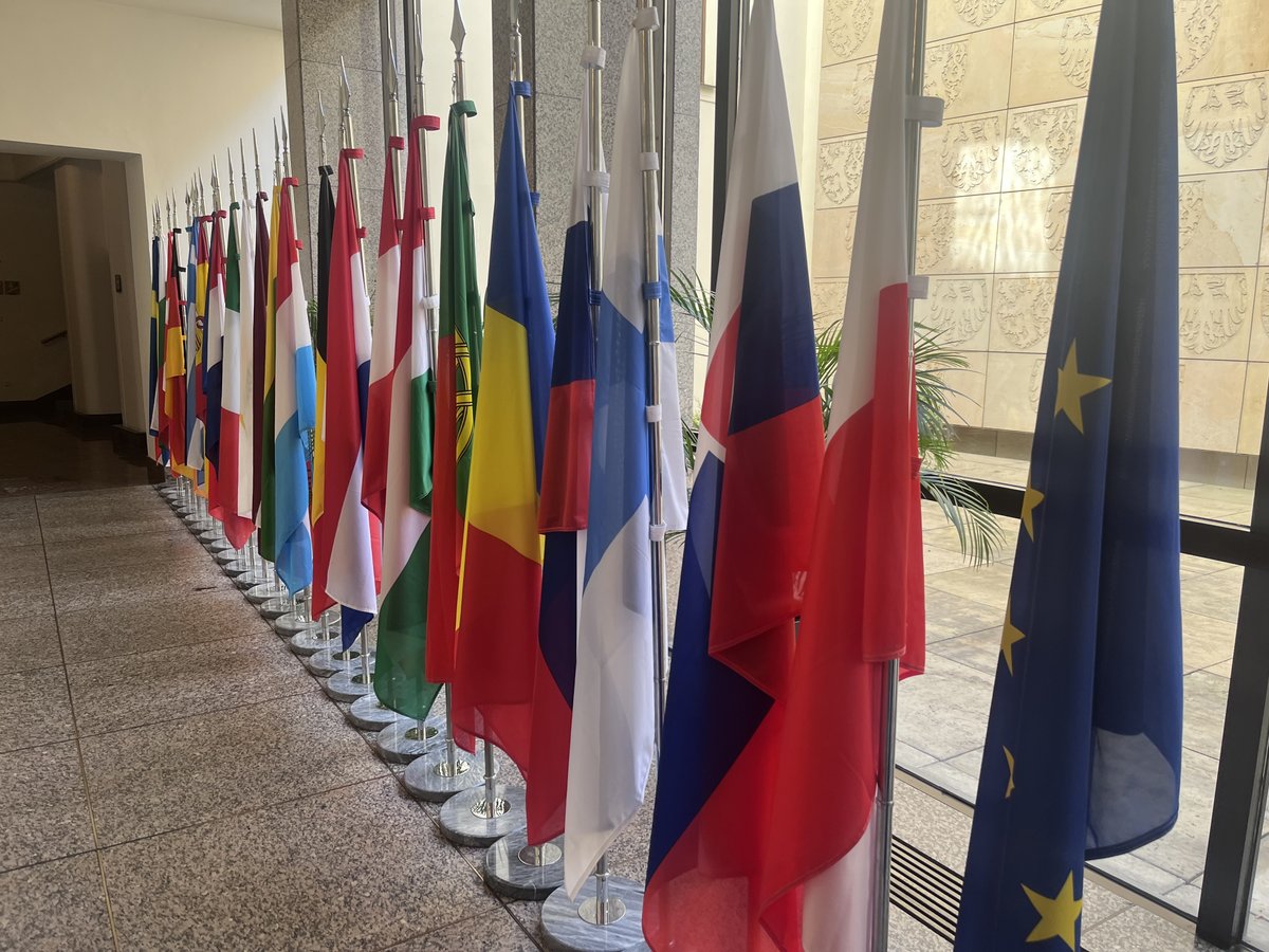 チェコの上院と下院に行ってきた！｜チカ🌕