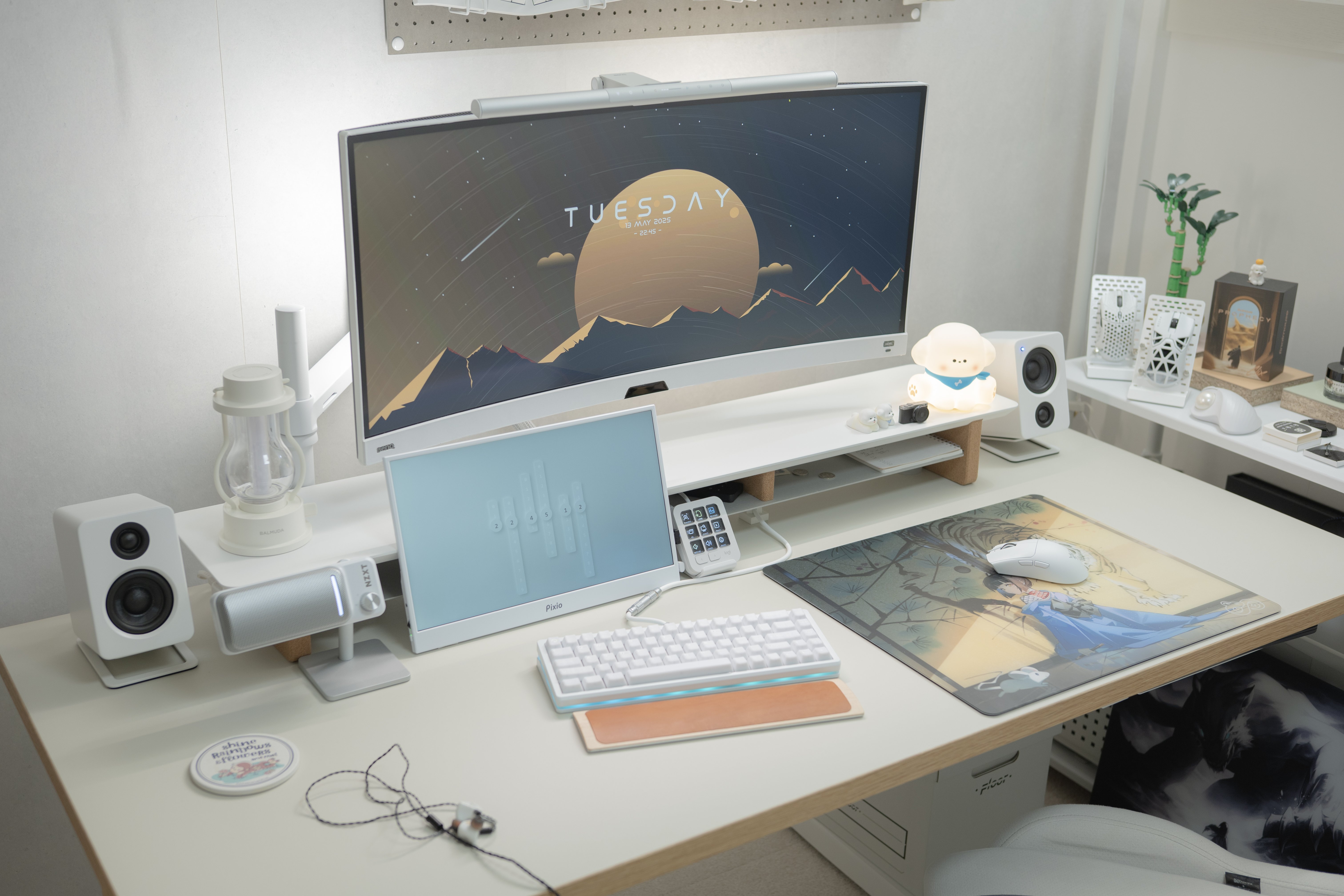 メインゲーミングデバイス｜2025春🌸（白デスク）｜まち