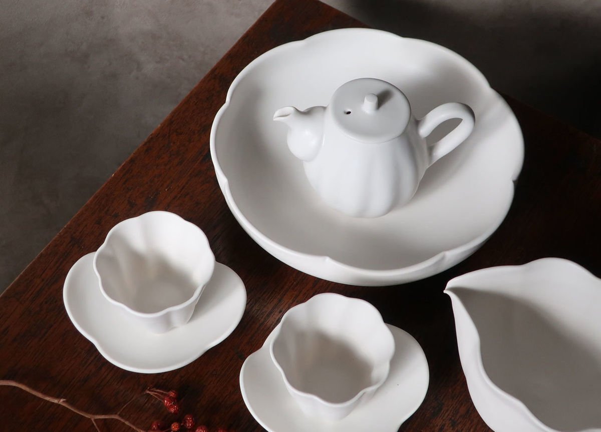 日々に寄り添う、やさしいうつわたち──大山育男・藤村佳澄 二人展