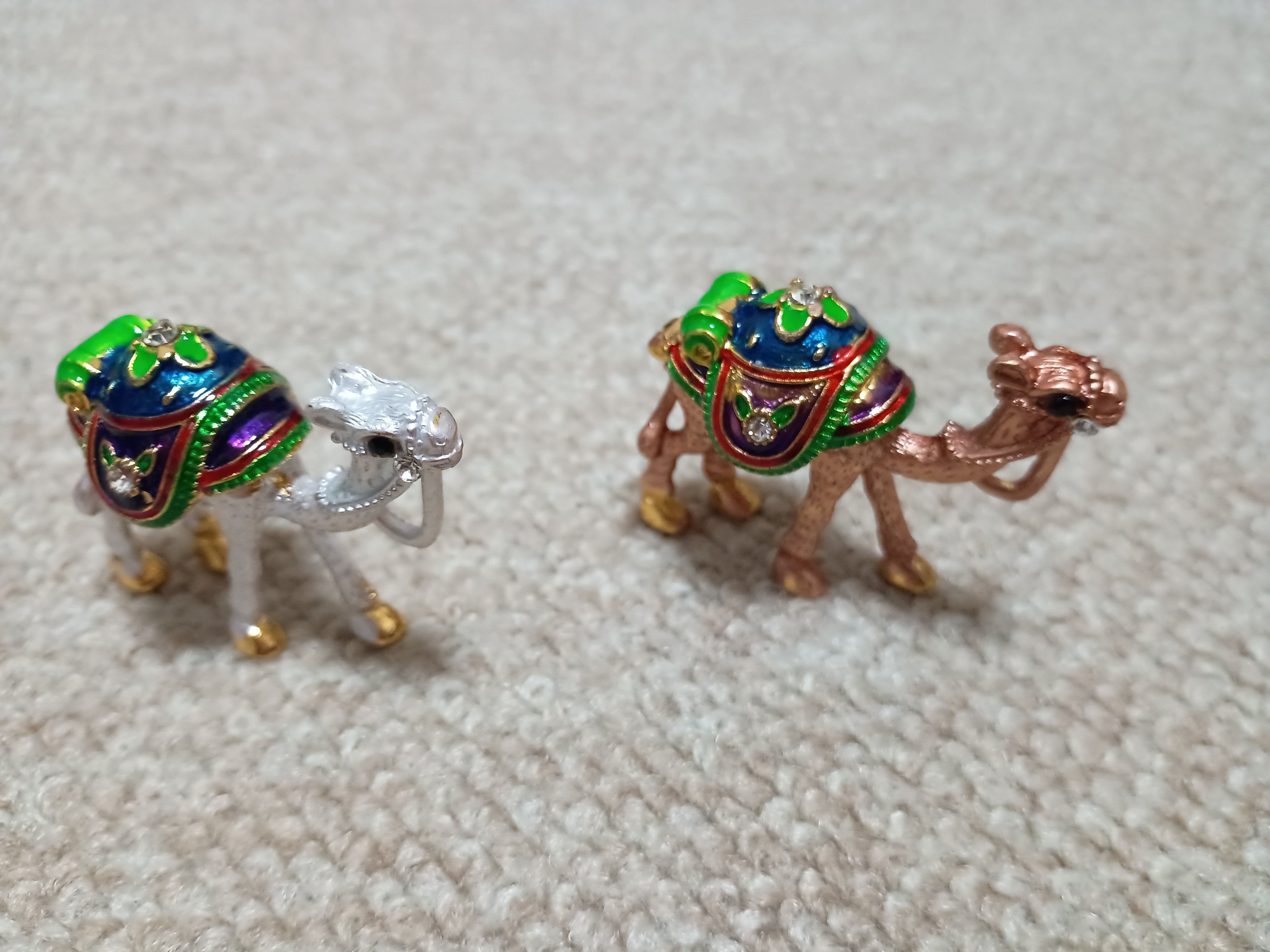 大阪関西万博 トルクメニスタン館 パビリオン ラクダオブジェ ラクダ