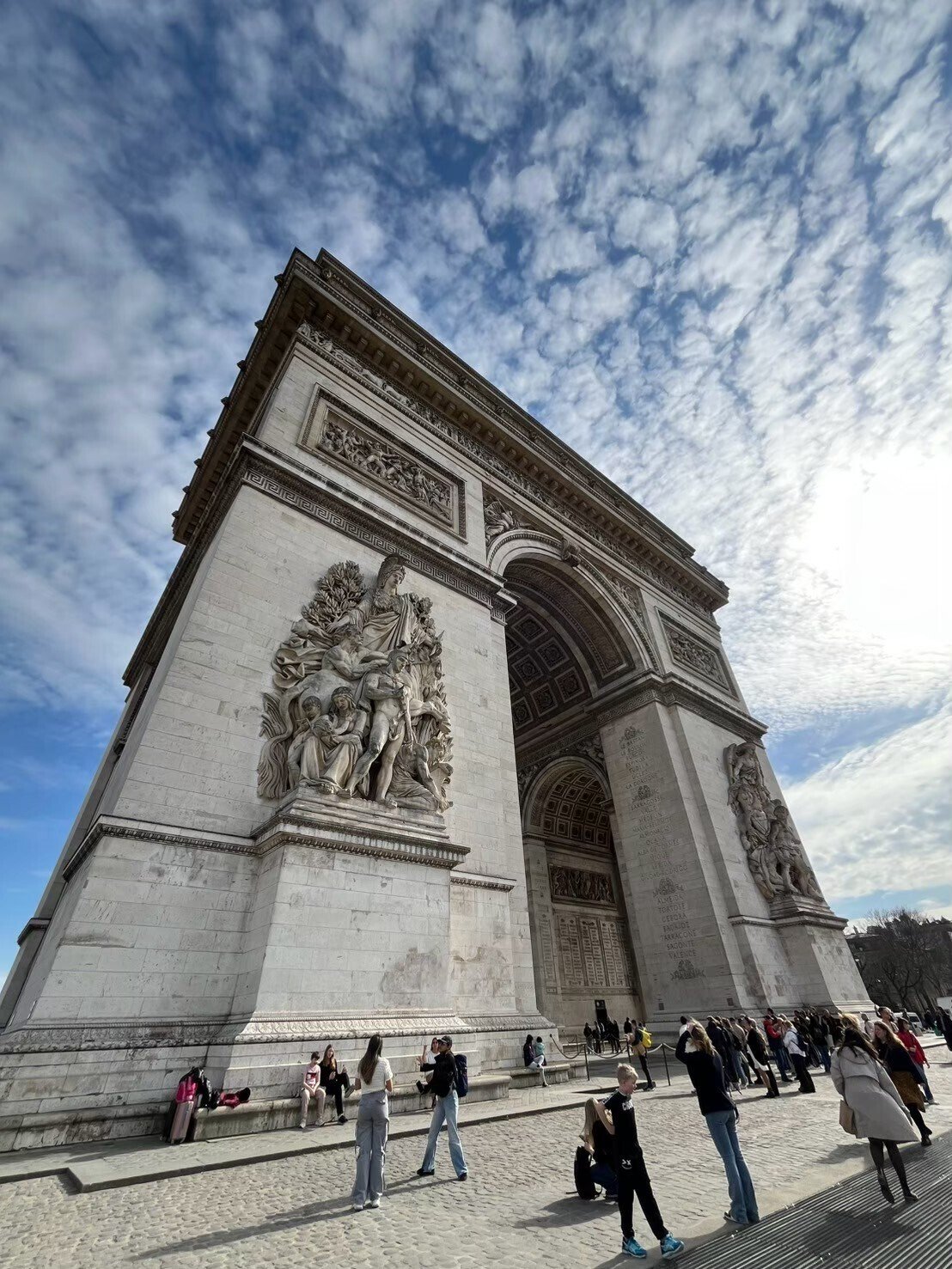 (25) 岩崎鉦吾　油彩　エトワール凱旋門 Arc de Triomphe パリが、そして世界が歓喜した