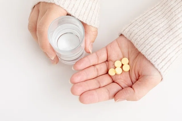 ドイツ　薬局のミニチュアモデル APOTHEKE ドイツリンデ社製 必見？！】アポテケで買える！ドイツで常備してる市販薬｜ぽむぽん