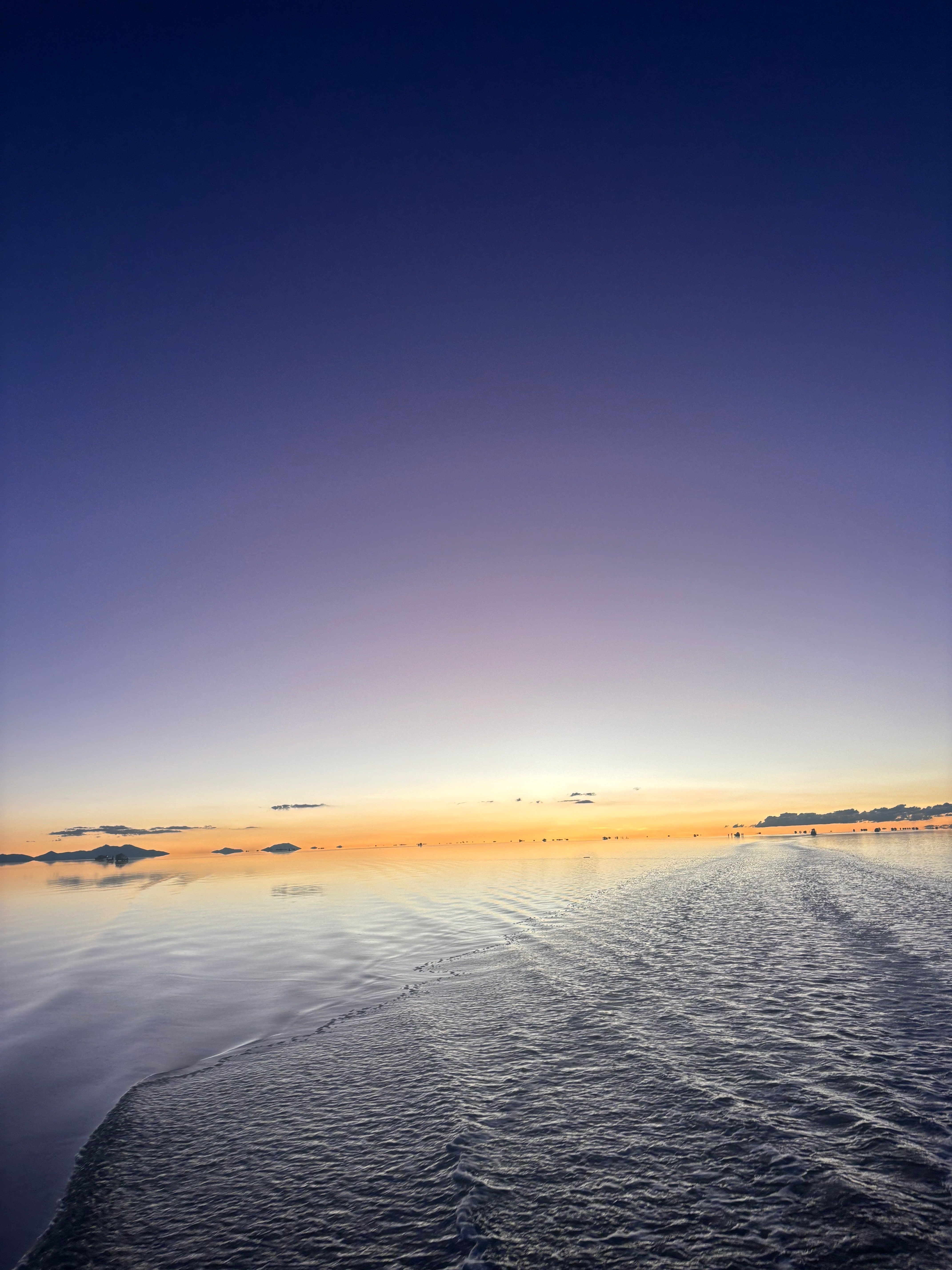 生きている間に行ける天国、ウユニ塩湖｜あ