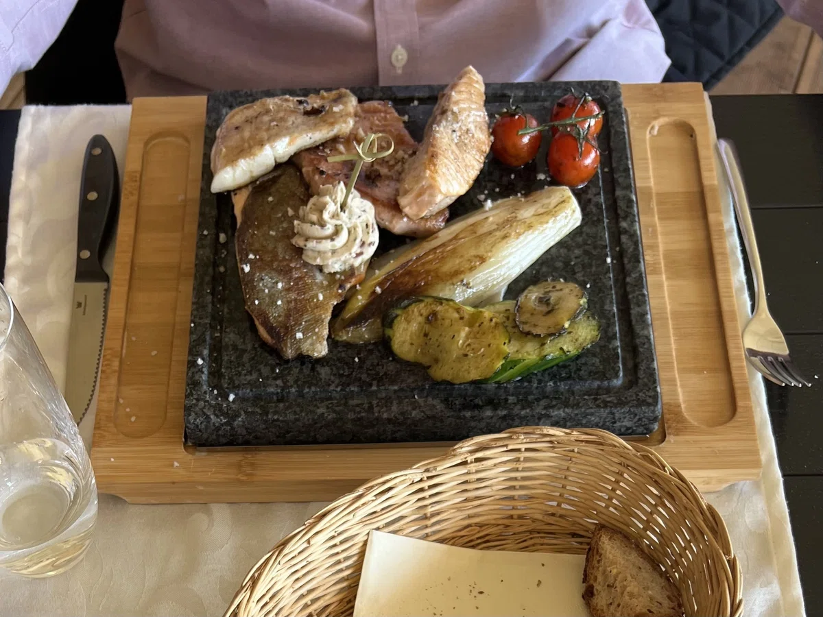 肉グリル盛り合わせ