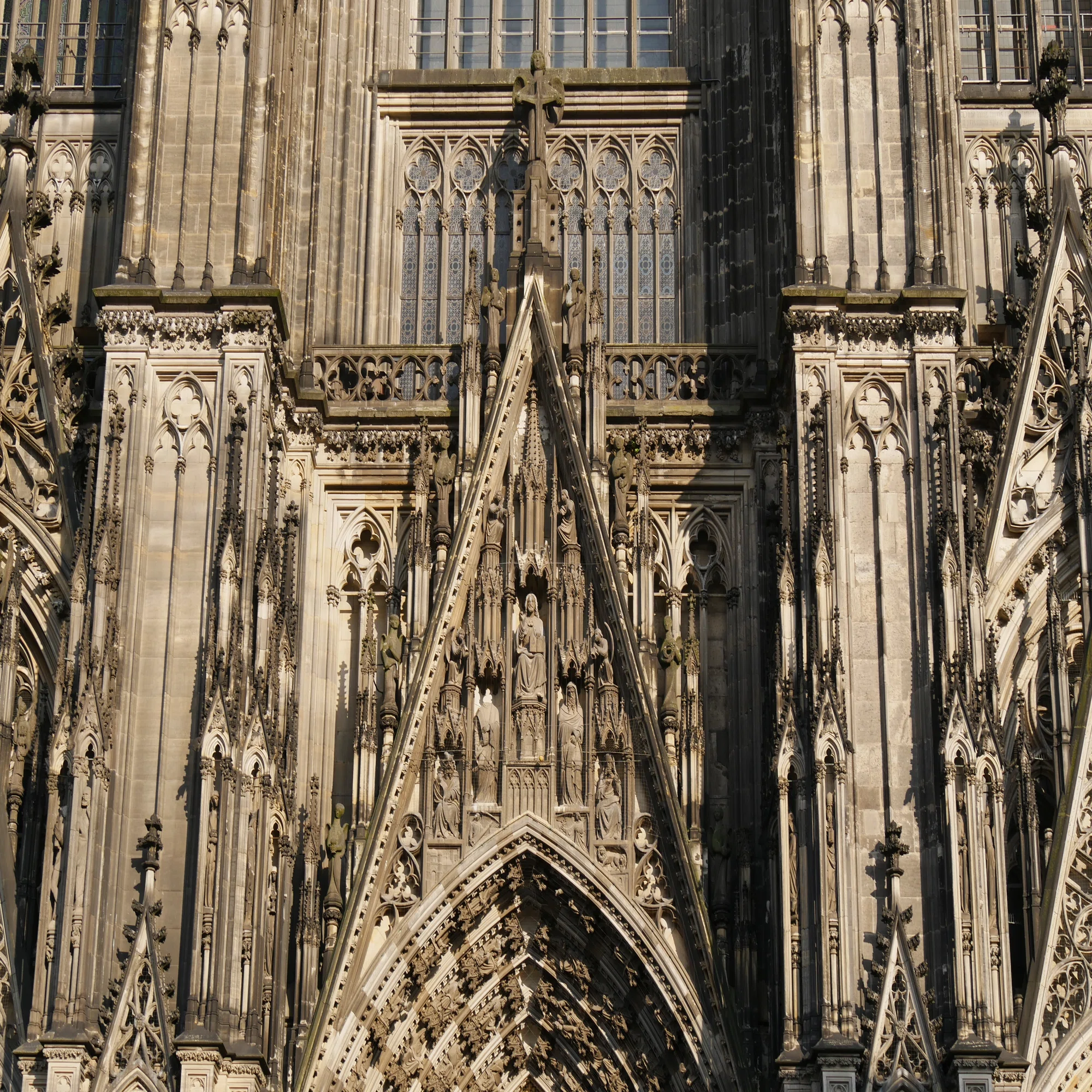 ケルン大聖堂（Kölner Dom）と世界最古のオーデコロン（ケルンの水 