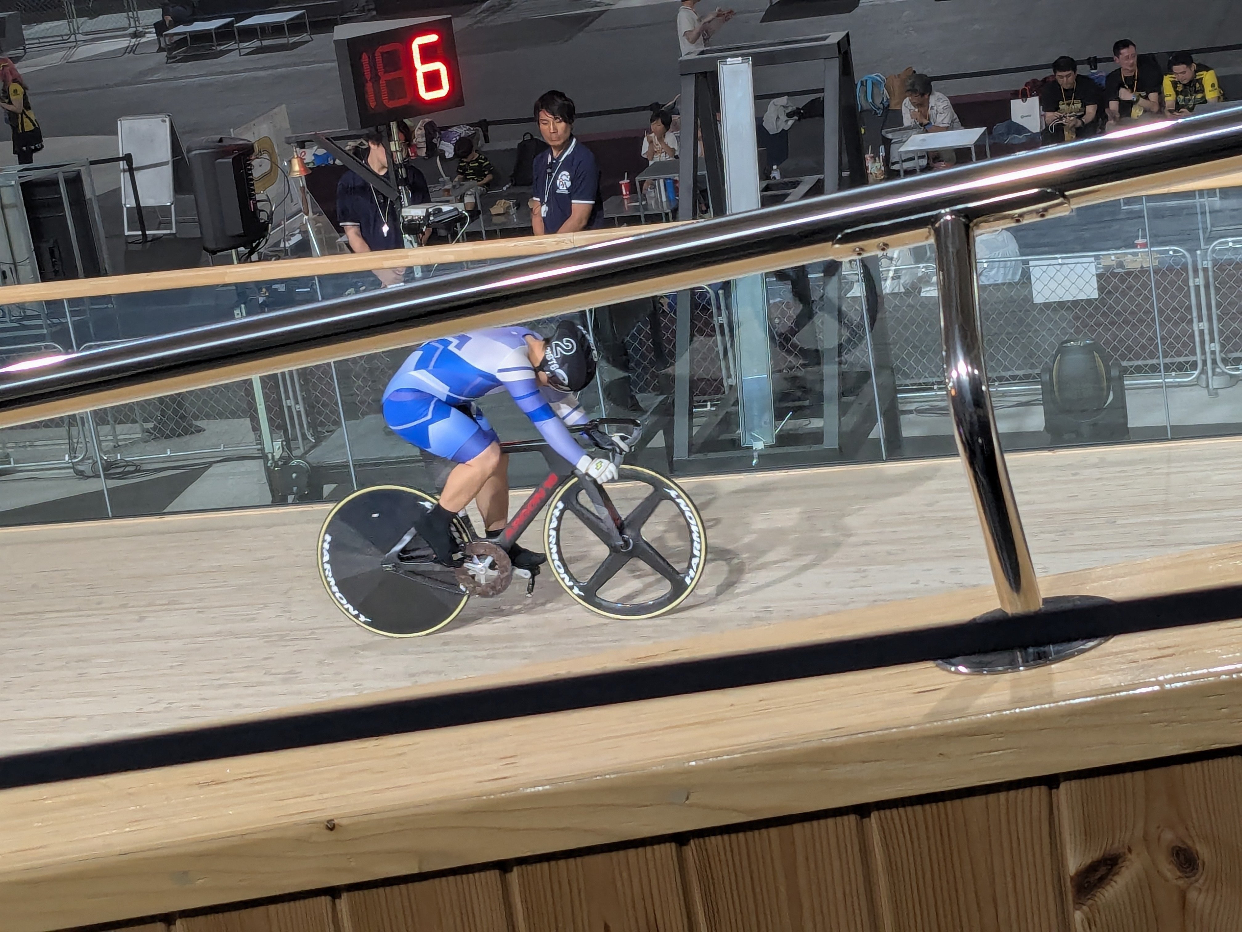 PIST6 出場選手が使うサドルの話｜Tomoharu Otsuki