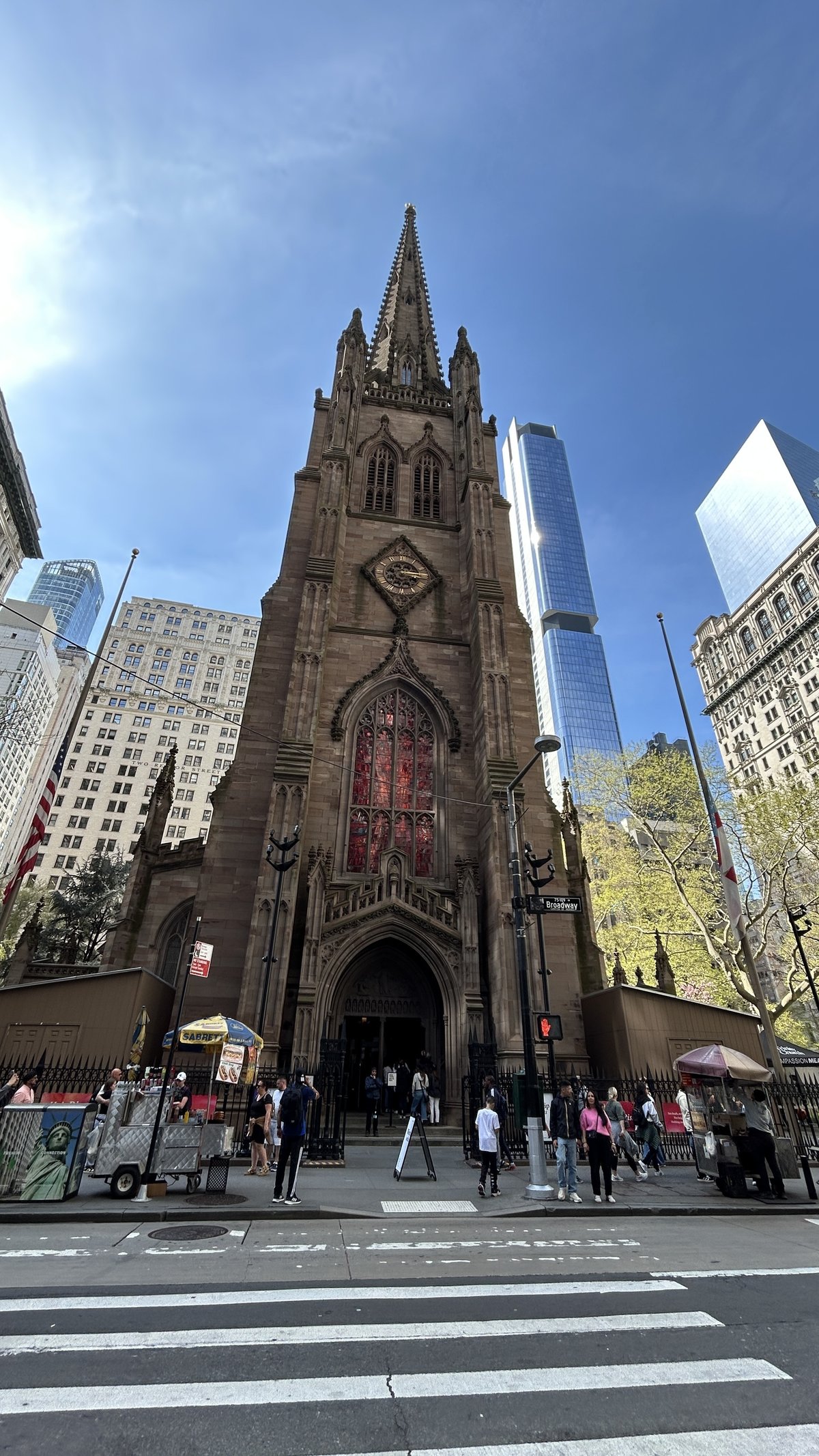 ＩＧＲ いわて銀河鉄道 - ＩＧＲ いわて銀河鉄道 added a new photo — at 盛岡中央高等学校., image size:1200x2133