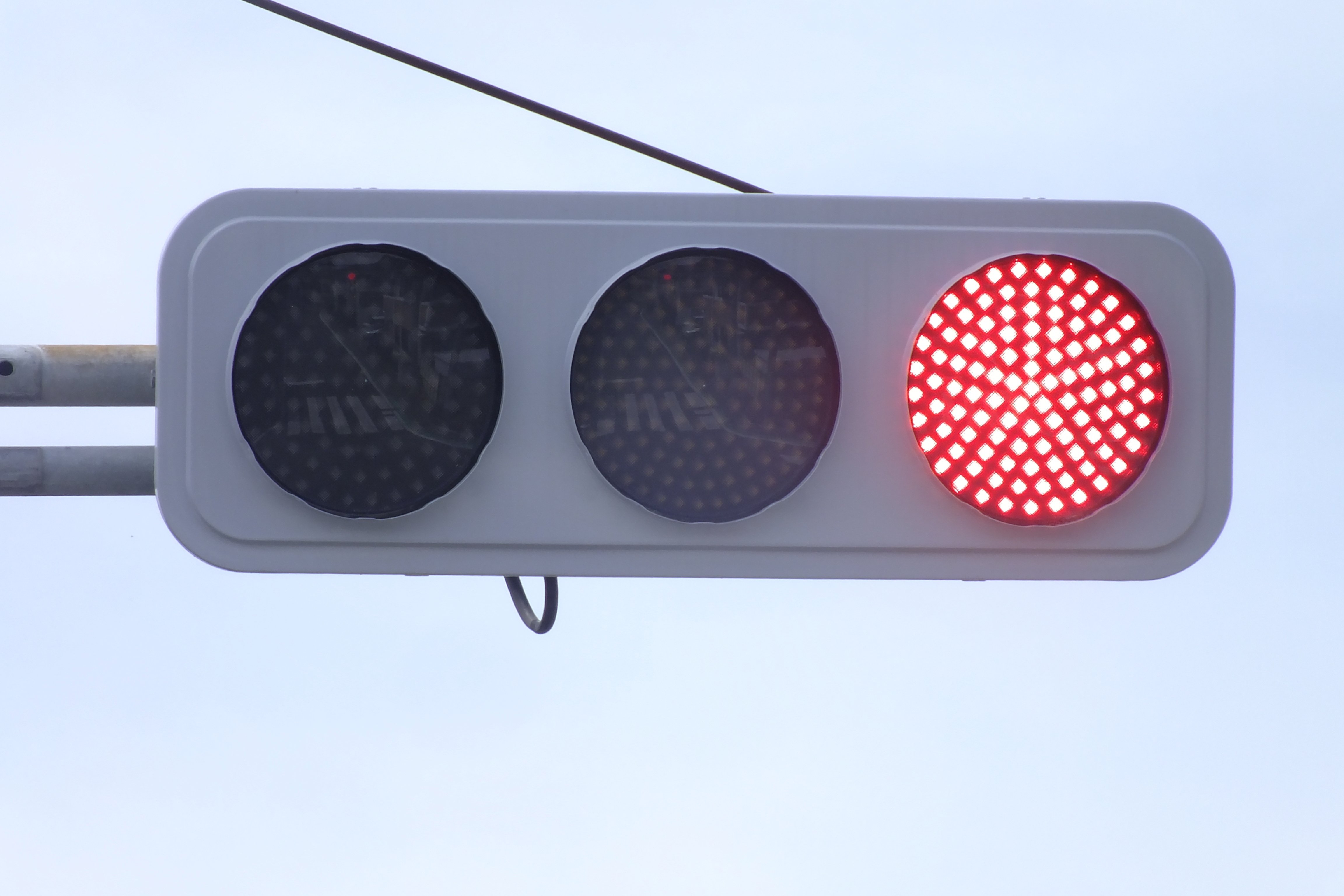 高崎-318】高崎市浜尻町の住宅付近に京三製交通信号制御機が見える日信