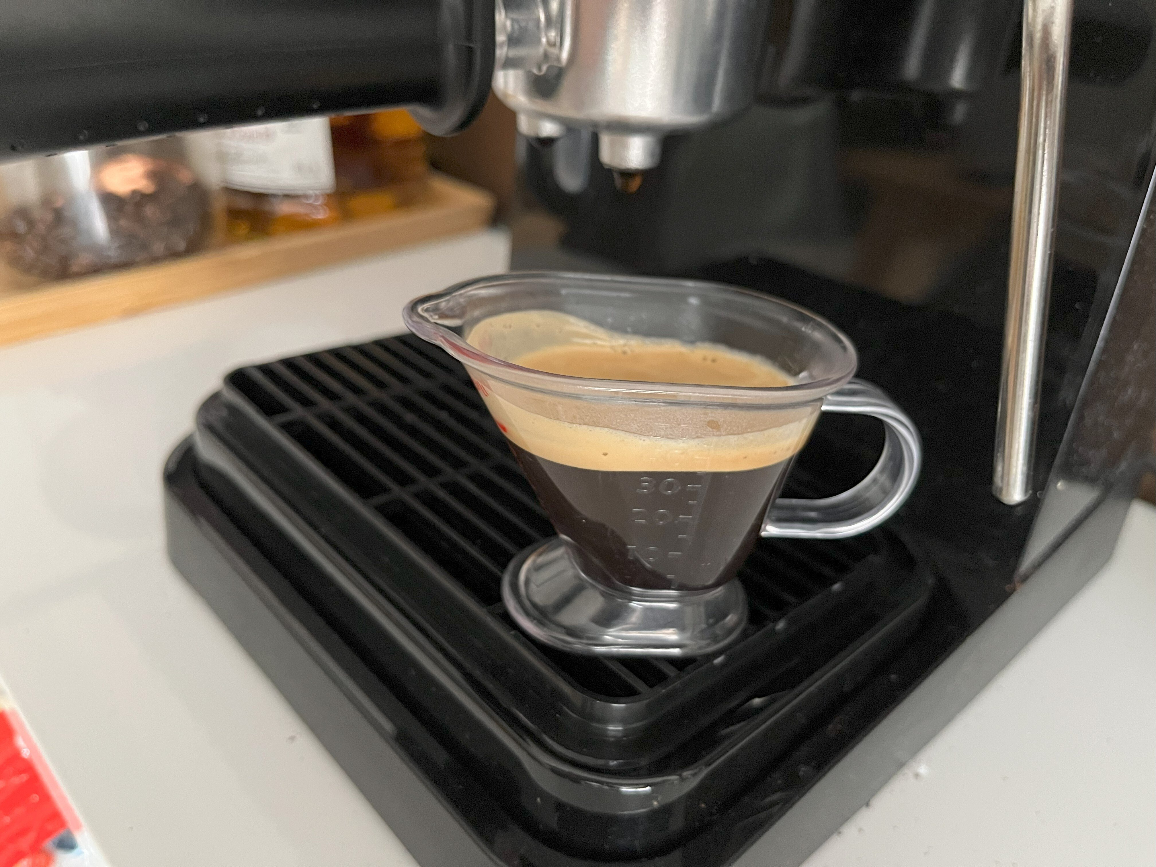 カフェラテです お店でのんびりしたり、持ち帰ってコーヒー片手にお出かけしたり