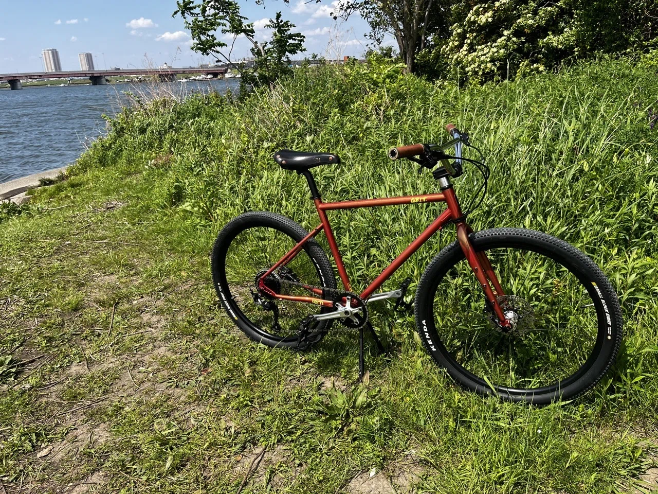 Tern GRIT】自転車を自分好みに仕上げる。｜サンパチ チューンズ (Yuu
